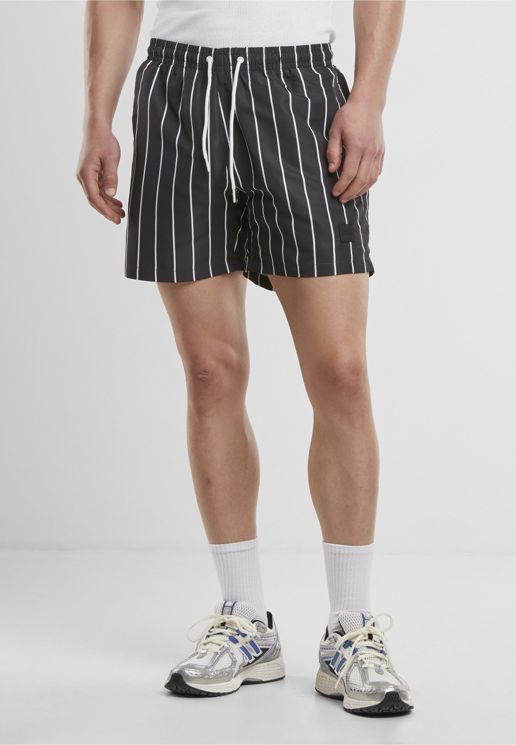 URBAN CLASSICS Badeshorts Urban Classics Herren Stripe Swim Shorts