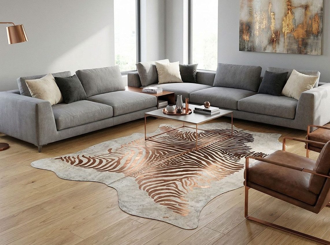 KUHFELL online & NOMAD Fellteppich Kuhfell Grau Beige mit Silber Gold & Kupfer Metallic Zebra Prägung