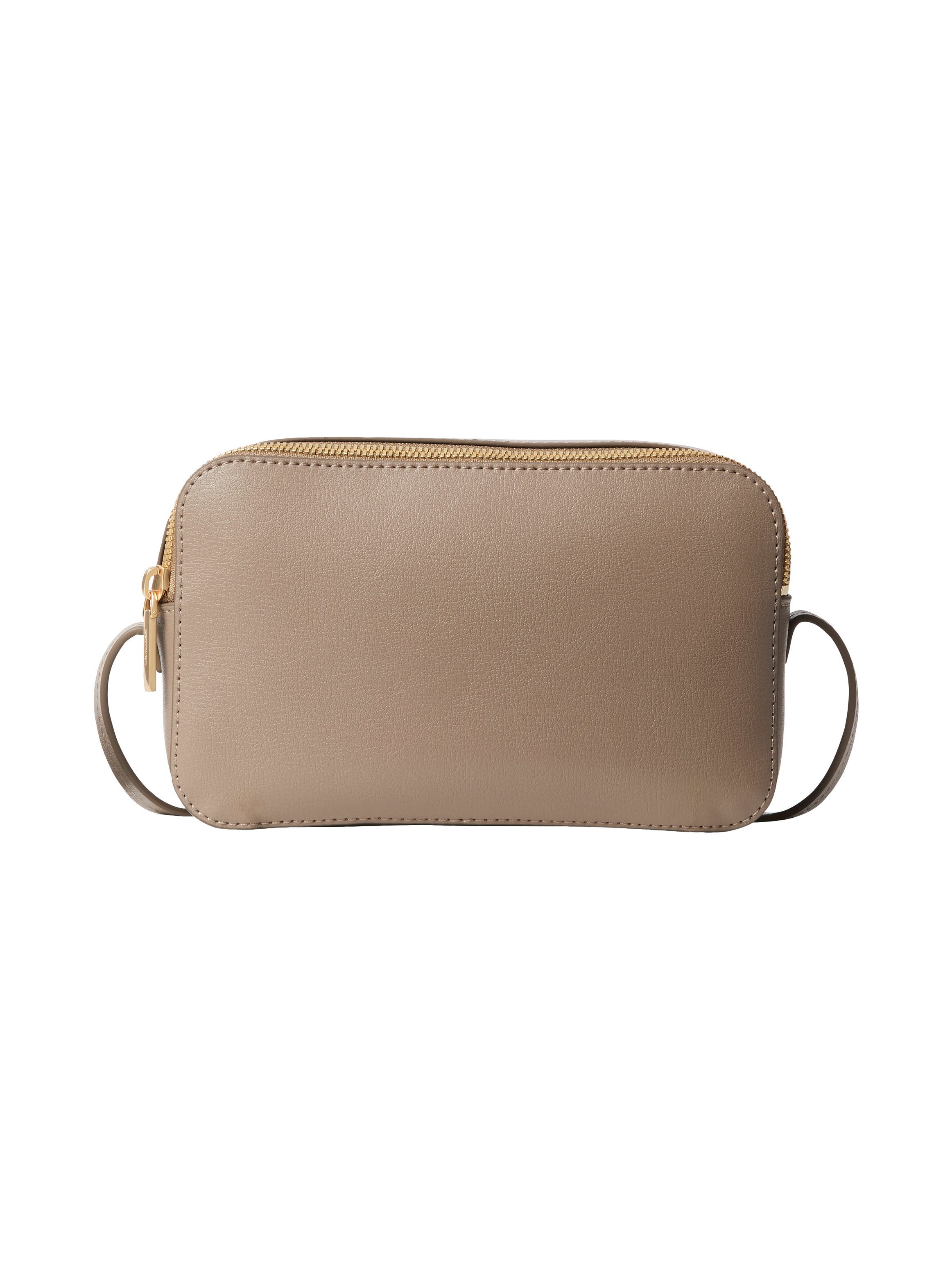 Calvin Klein Mini Bag FOIL LOGO ELONGATED CAMERA BAG, Schultertasche, klein günstig online kaufen