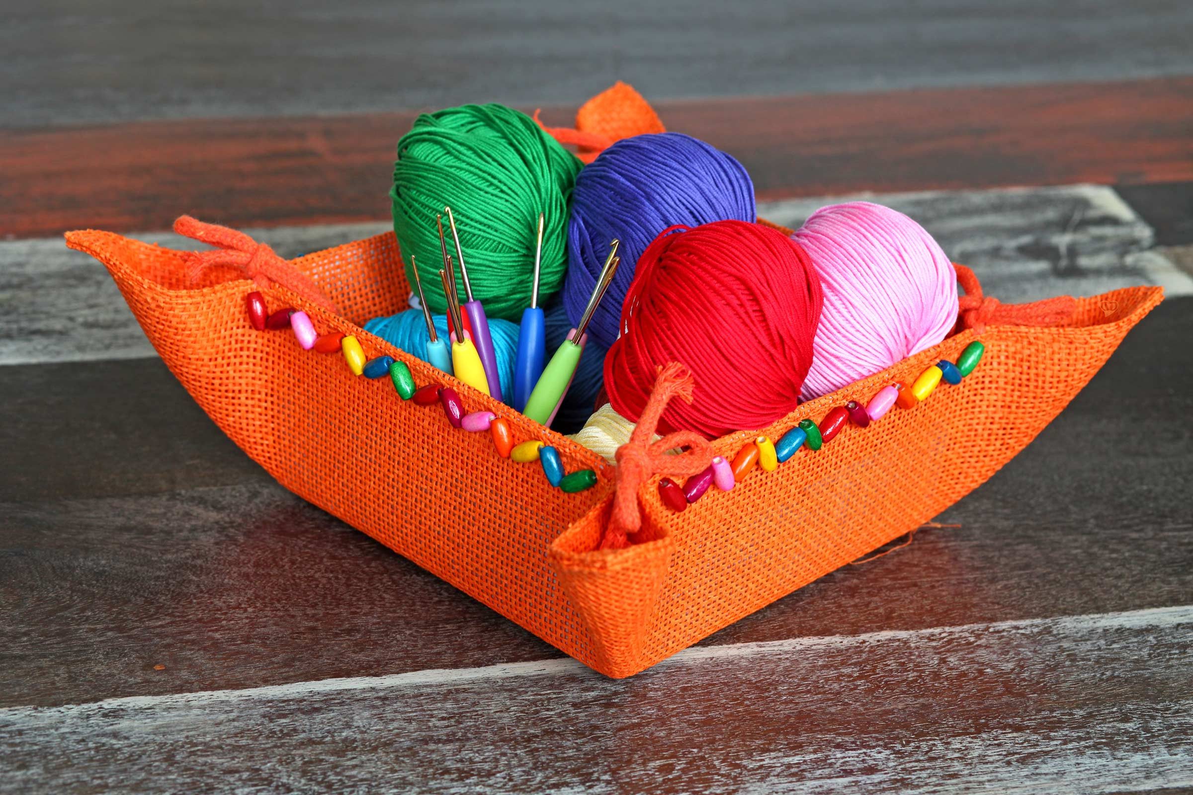 maDDma Dekokiste Deko-Schale zum Binden 20x20x9cm, Farbwahl, Oranges Körbchen verziert mit Holzperlen