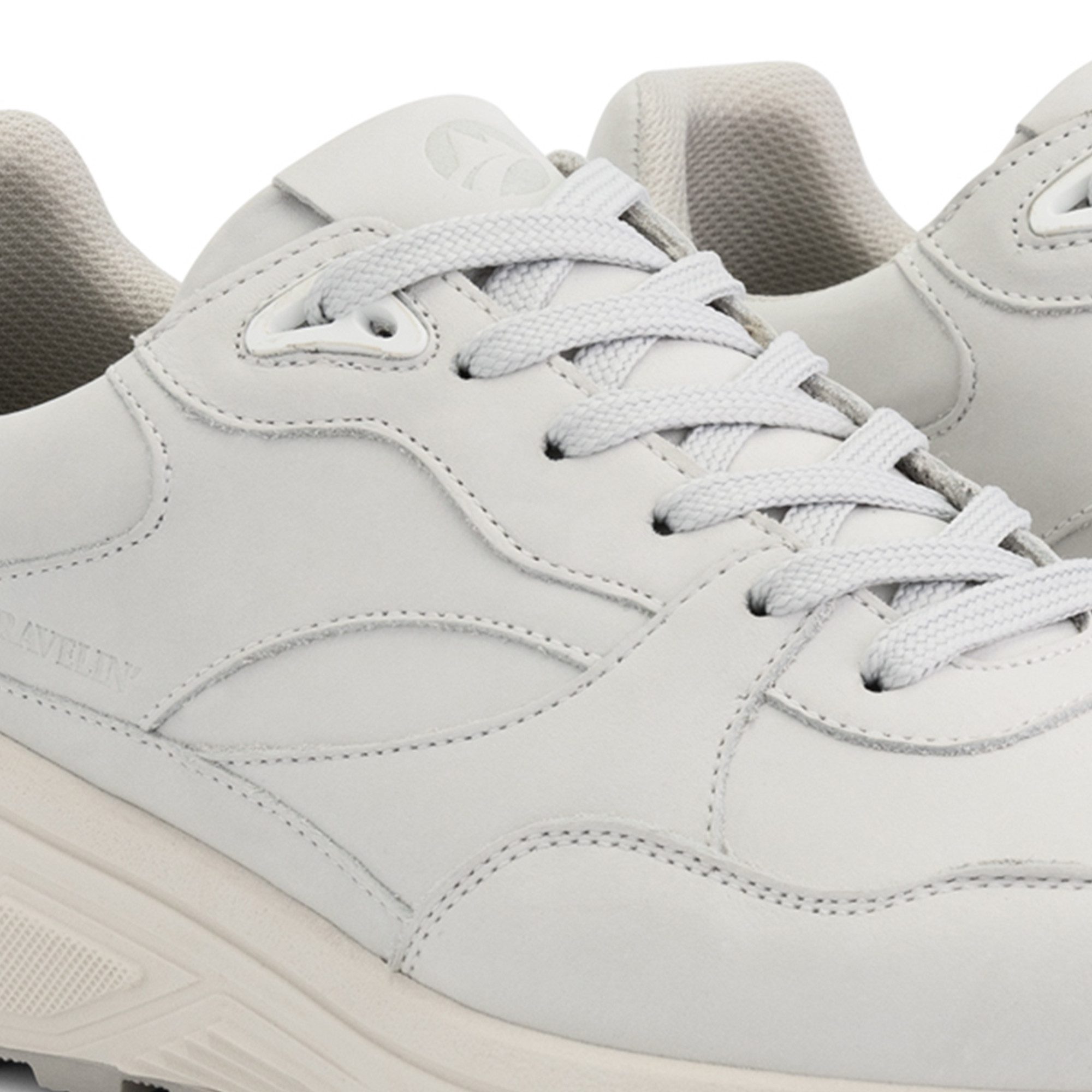 Travelin' Raunds Sneaker