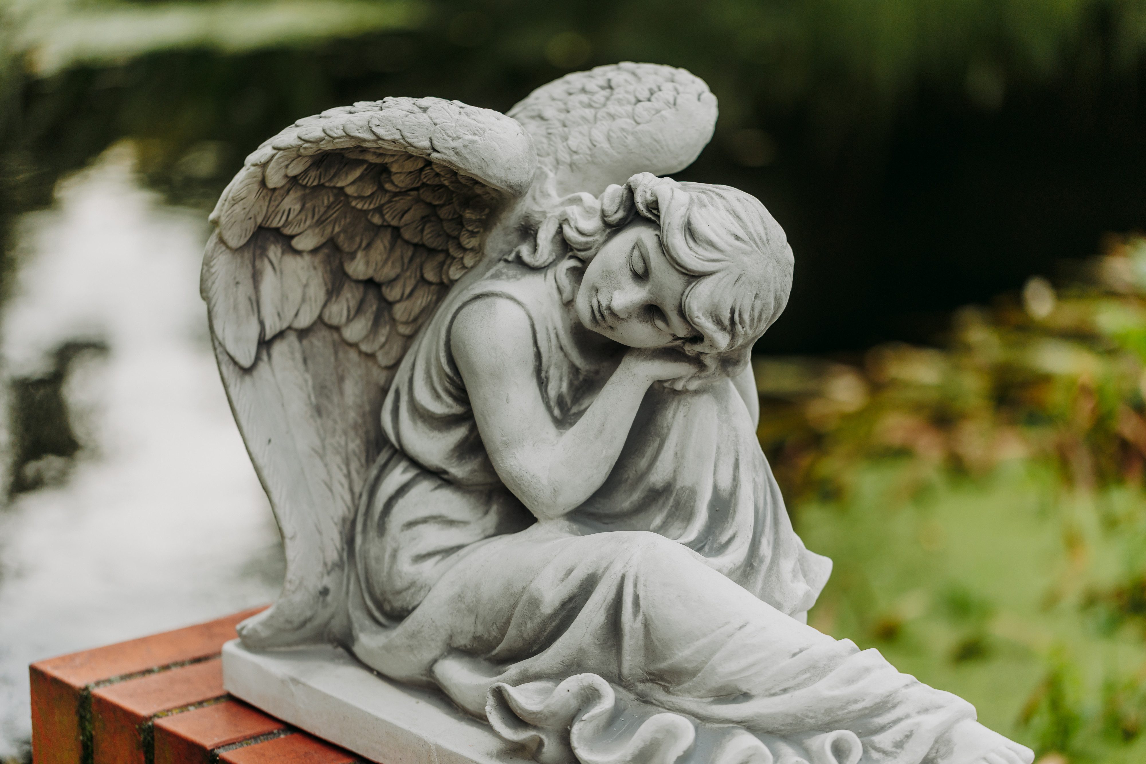 gartendekoparadies.de Gartenfigur Engel Statue aus Steinfigur, Steinfigur H. 42 cm, 45 kg, Frostsicher