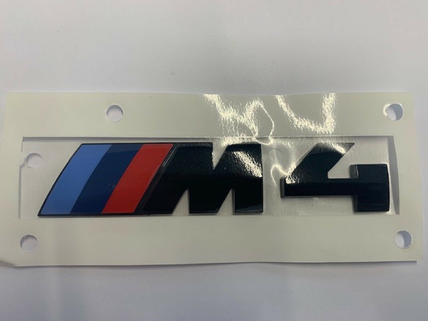 SCHWARZ Emblem Heckklappe Auto-Fußmatte F32 für St) M4 BMW (1 Schriftzug BMW F82