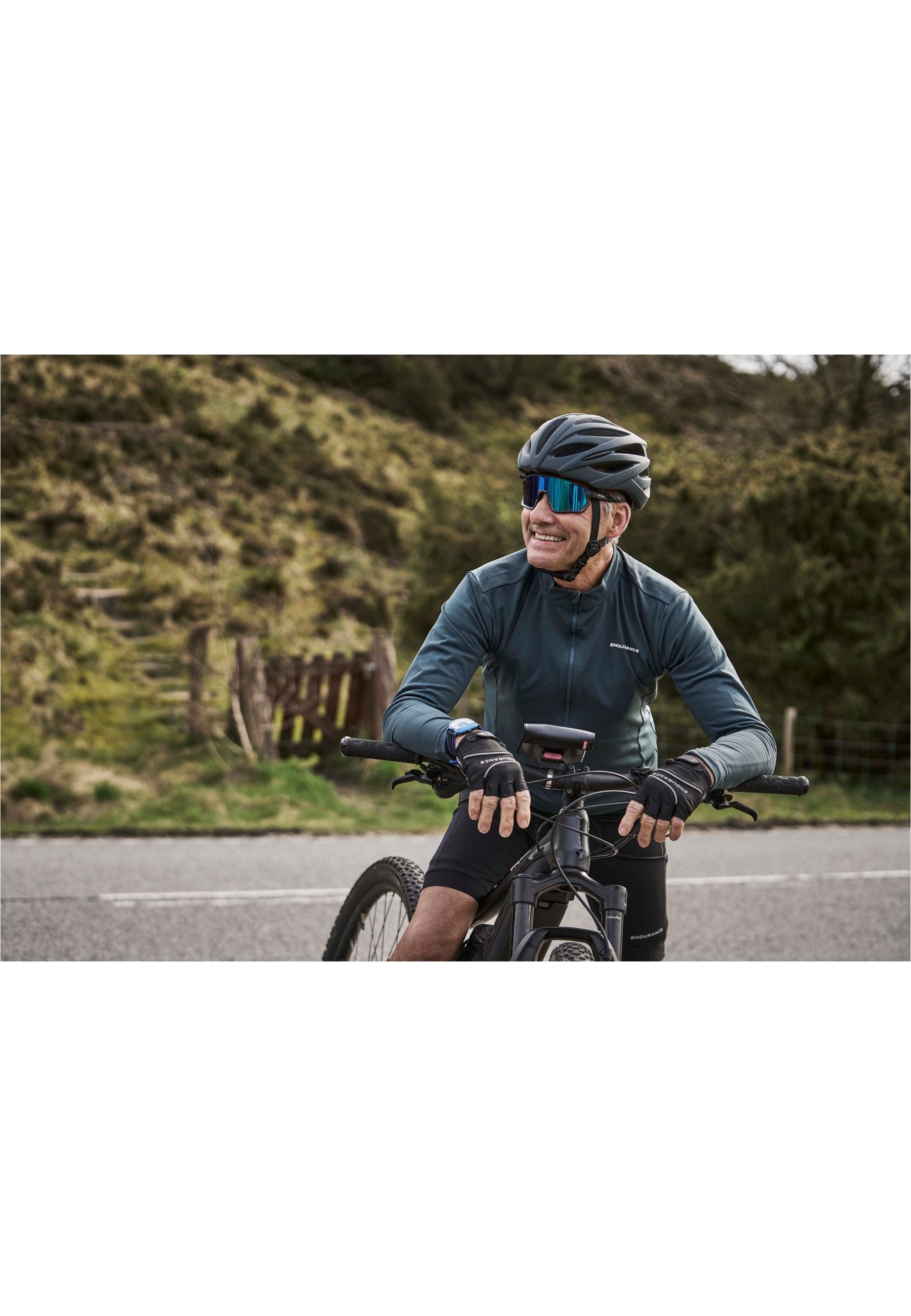 ENDURANCE Funktionsshirt Megah mit Quick-Dry-Funktion