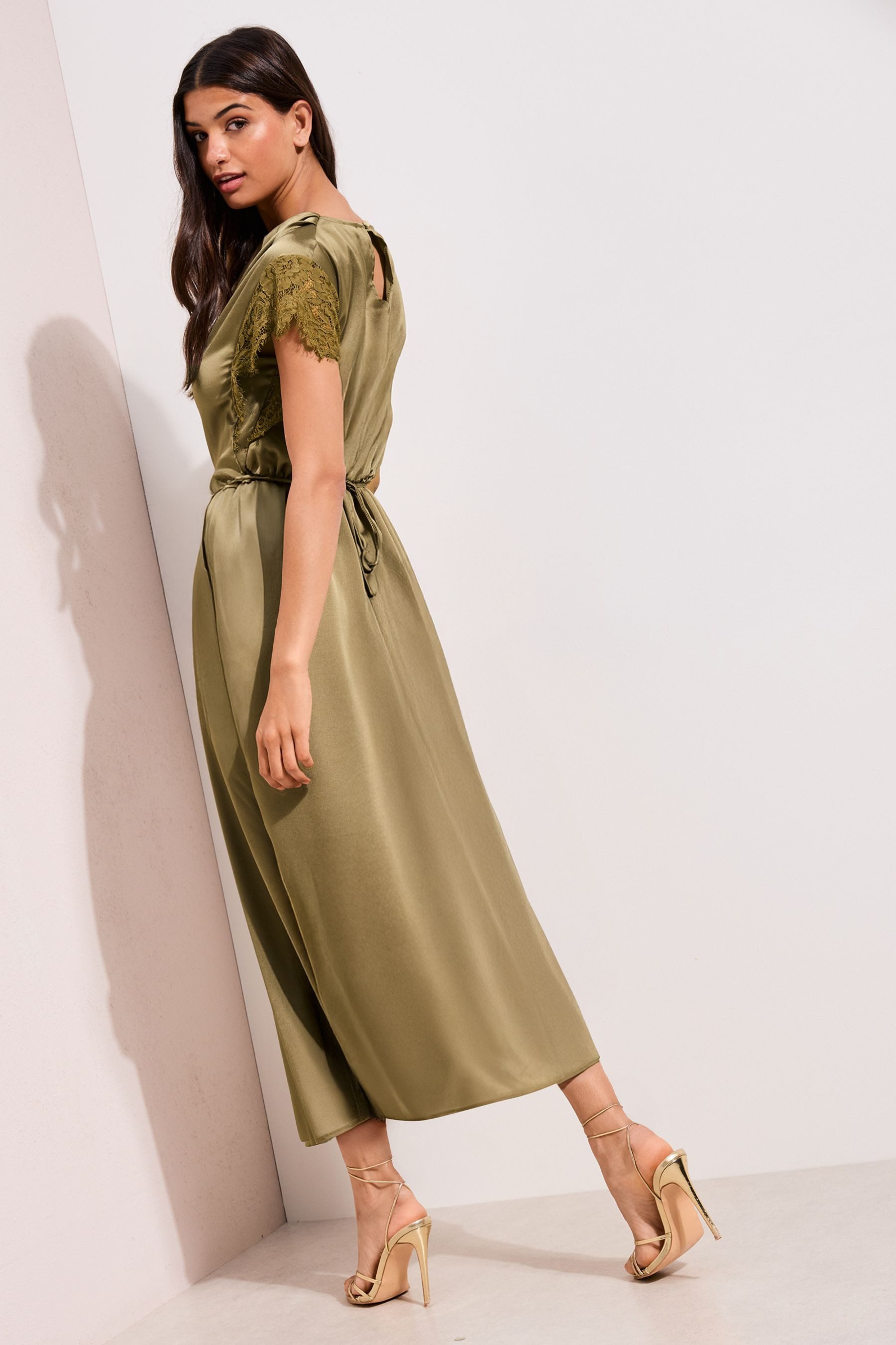 Friends Like These Midikleid Friends Like These Satin-Midikleid, Kurzgröße günstig online kaufen