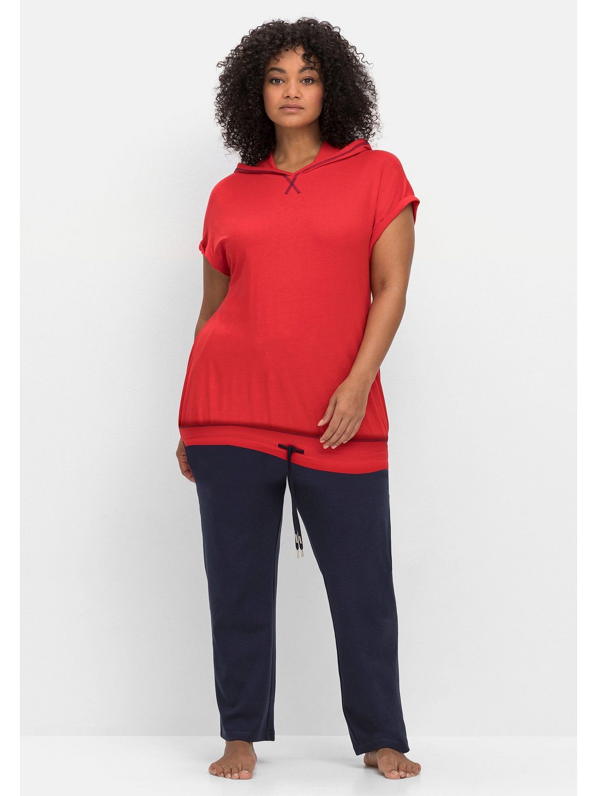 Sheego T-Shirt Große Größen mohnrot mit Kapuze und Saumbund
