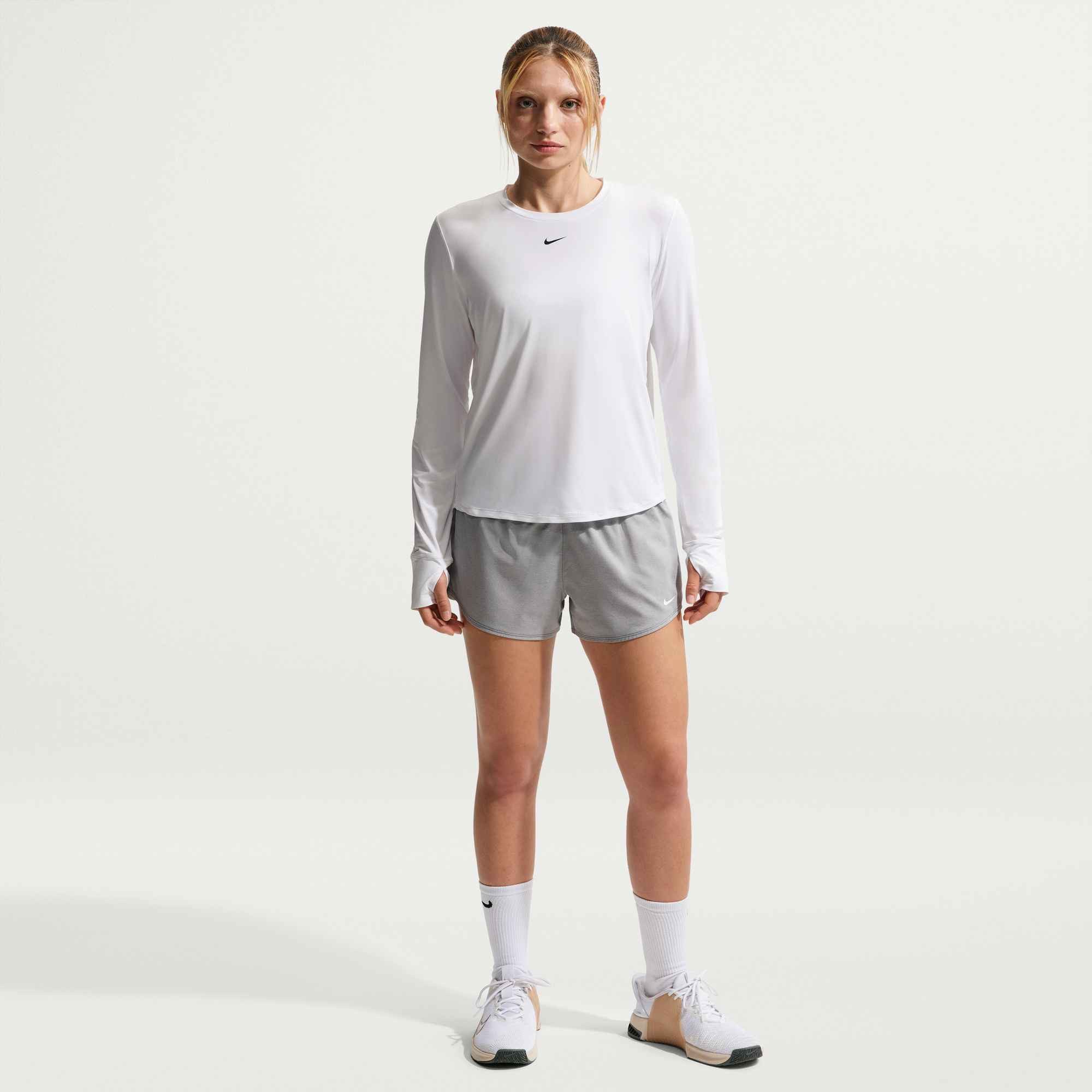 Nike Funktionsshirt Nike One Classic Women's Dri-FIT Long-Sleeve Top mit Rundhalsausschnitt, schweißableitend