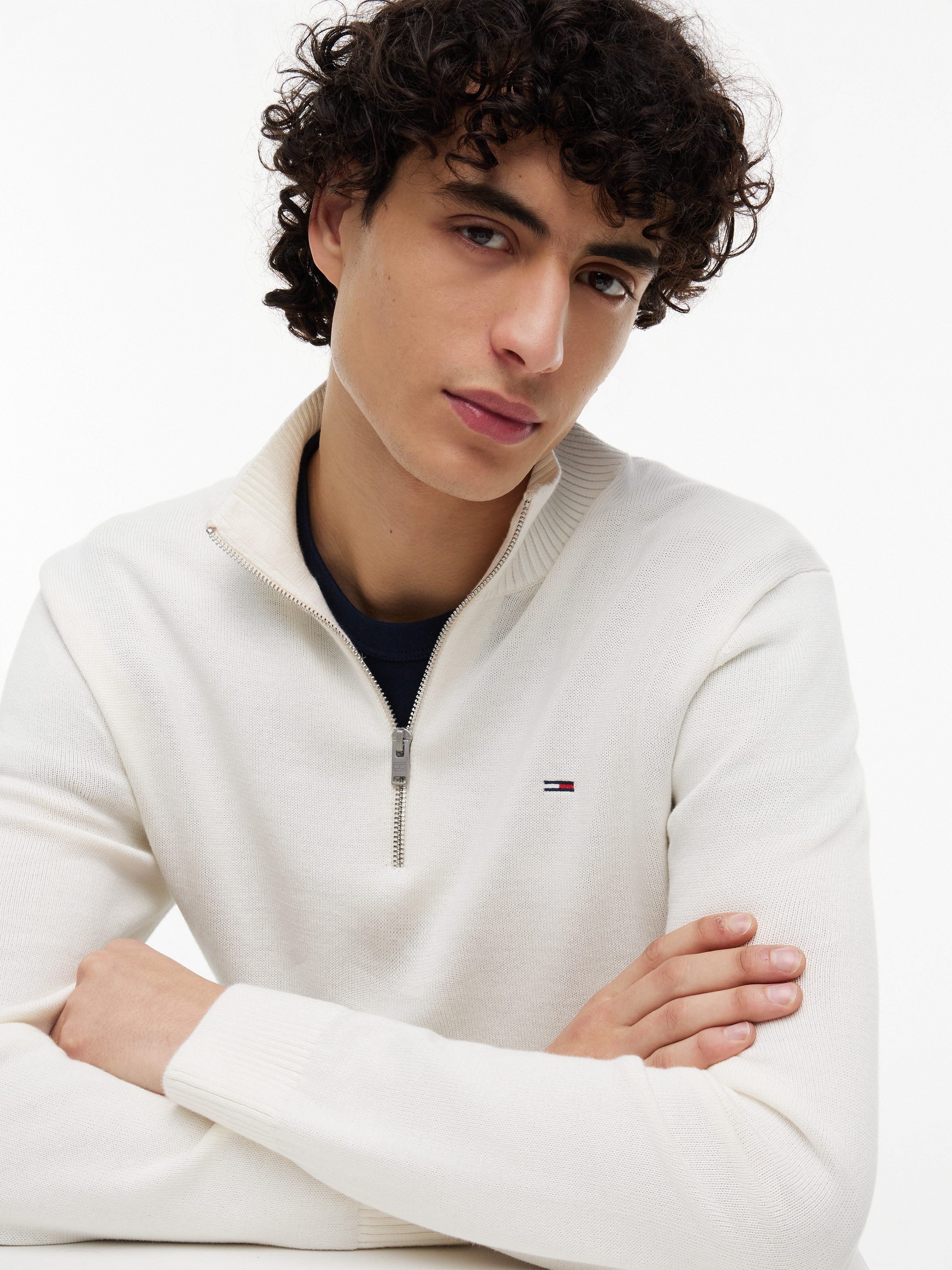 Tommy Jeans Strickpullover TJM SLM ESS LIGHT ¼ ZIP SWTR EXT Mit Rundhalsausschnitt