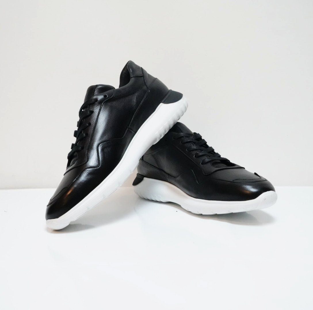Sneaker B&W Sneaker