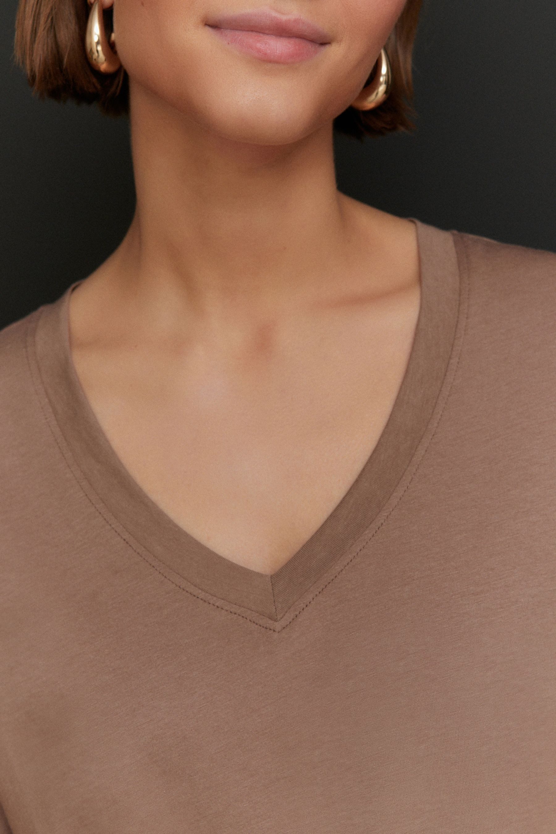 Next V-Shirt T-Shirt mit V-Ausschnitt aus Baumwolle und Modal (1-tlg)