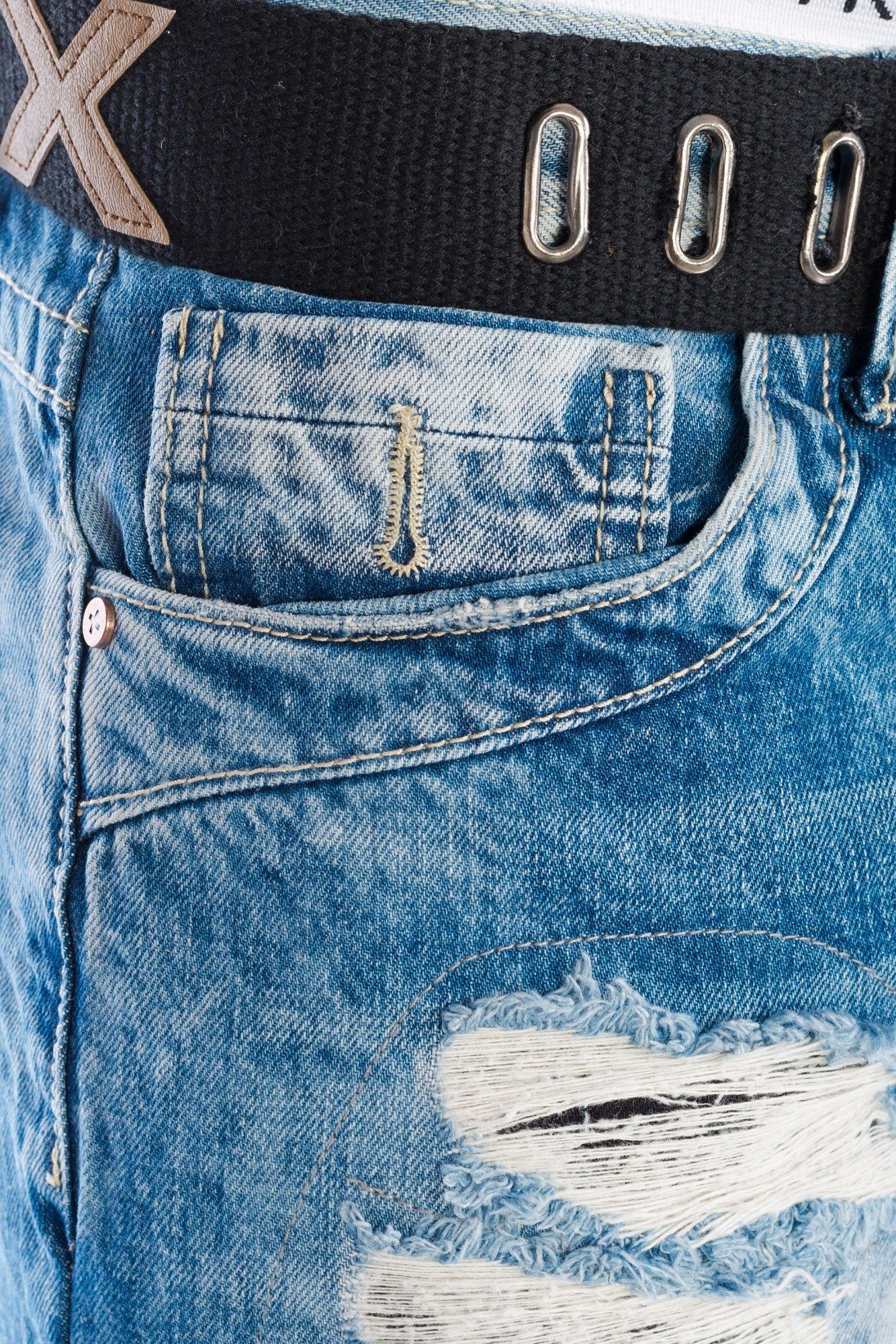 Cipo & Baxx Regular-fit-Jeans Herren Jeans Hose im Destroyed Look mit farbigen Stoff unterlegt Destroyed Look mit farbigen Stoffunterlegungen – Bild 4 von 5