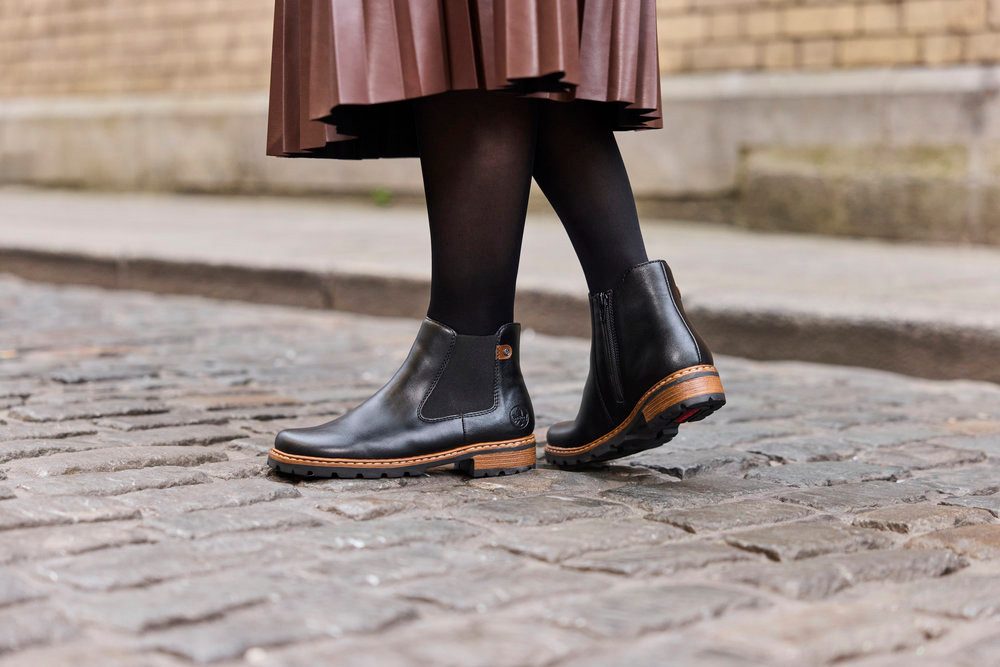 Rieker Chelseaboots Stiefelette, Schlupfboots mit Stretch und Reißverschluss