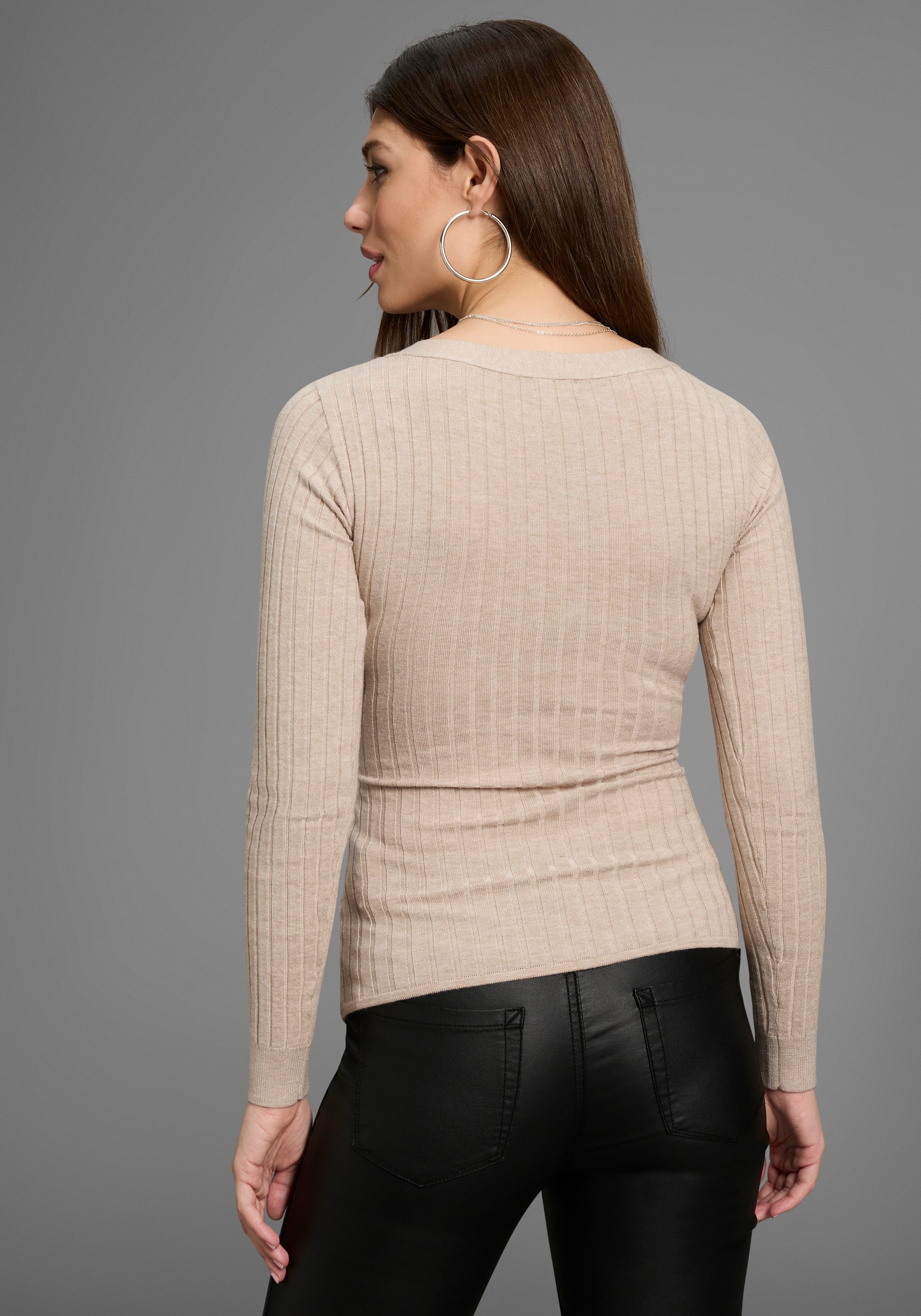 Bruno Banani V-Ausschnitt-Pullover Wickeloptik und edles günstig online kaufen