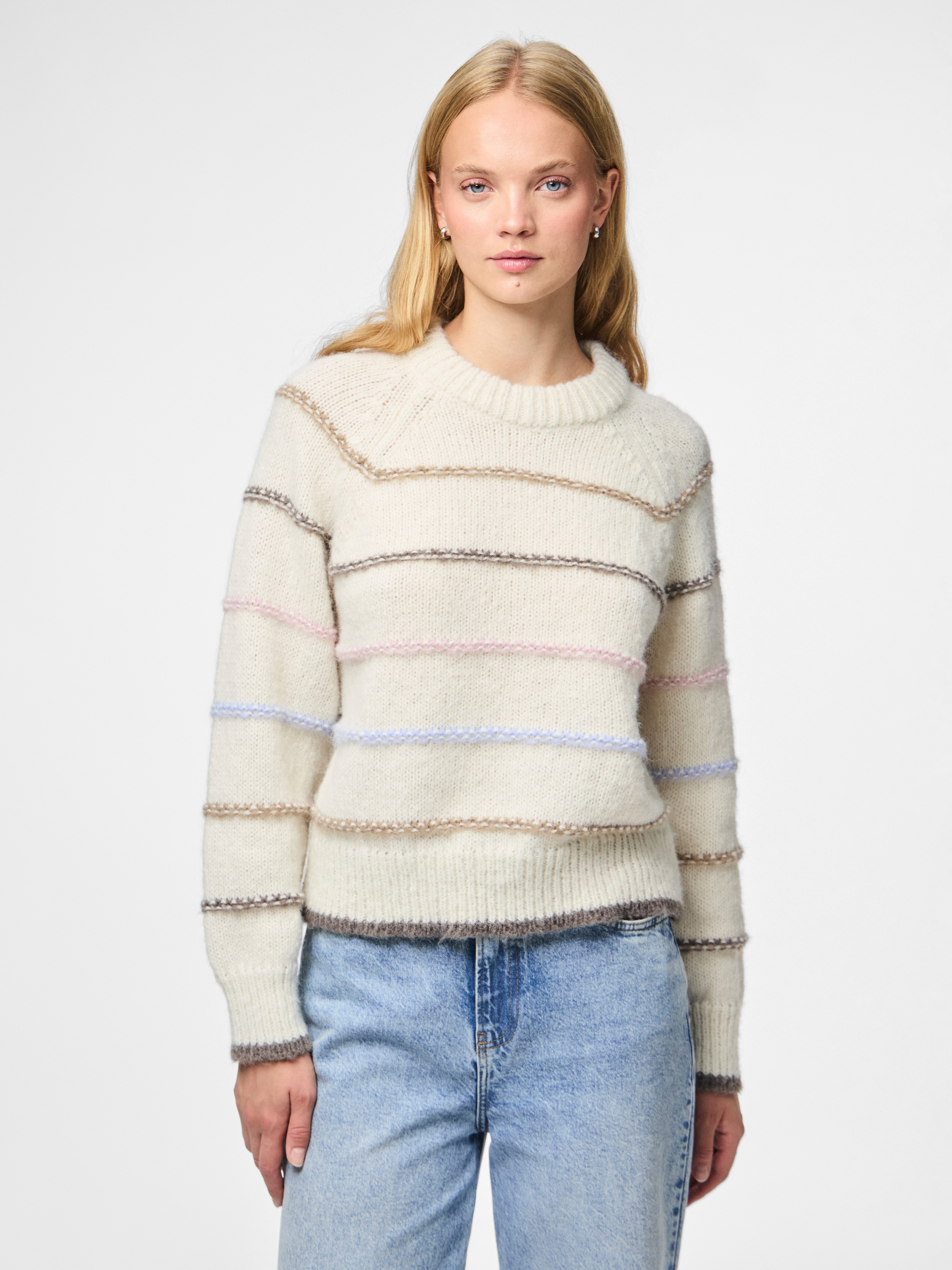 pieces Strickpullover PCNELIA LS O-NECK KNIT günstig online kaufen
