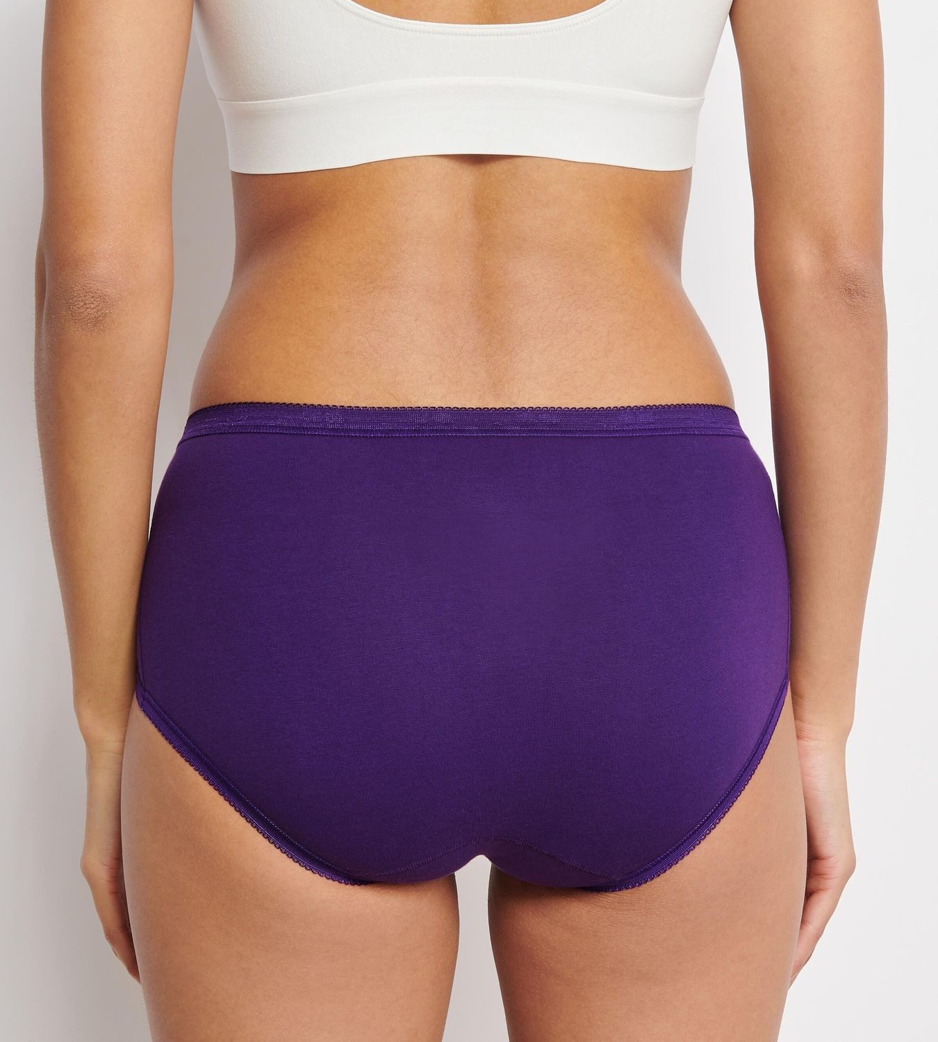 sloggi Slip Basic+ (4-St) Formstabilität, Elastizität, kleinen Zierborten