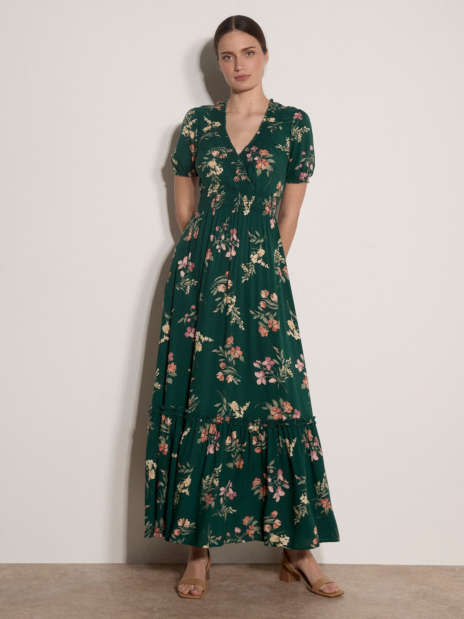 Apricot Maxikleid Maxikleid mit Blumenmuster in Aquarelloptik mit Smockdeta günstig online kaufen