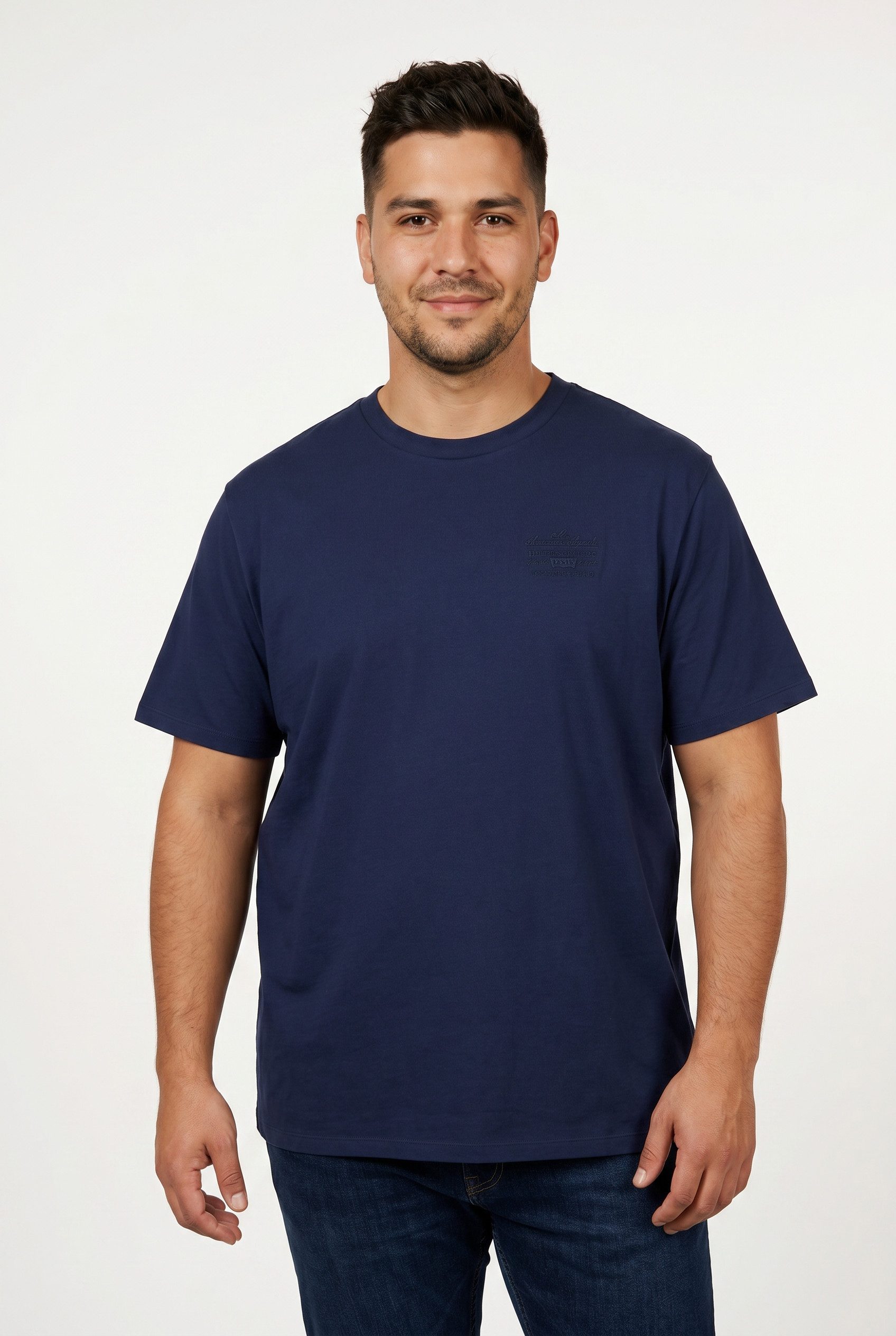Levi's® Plus T-Shirt LSE B&T BIG GRAPHIC TEE mit Logostickerei auf der Brust