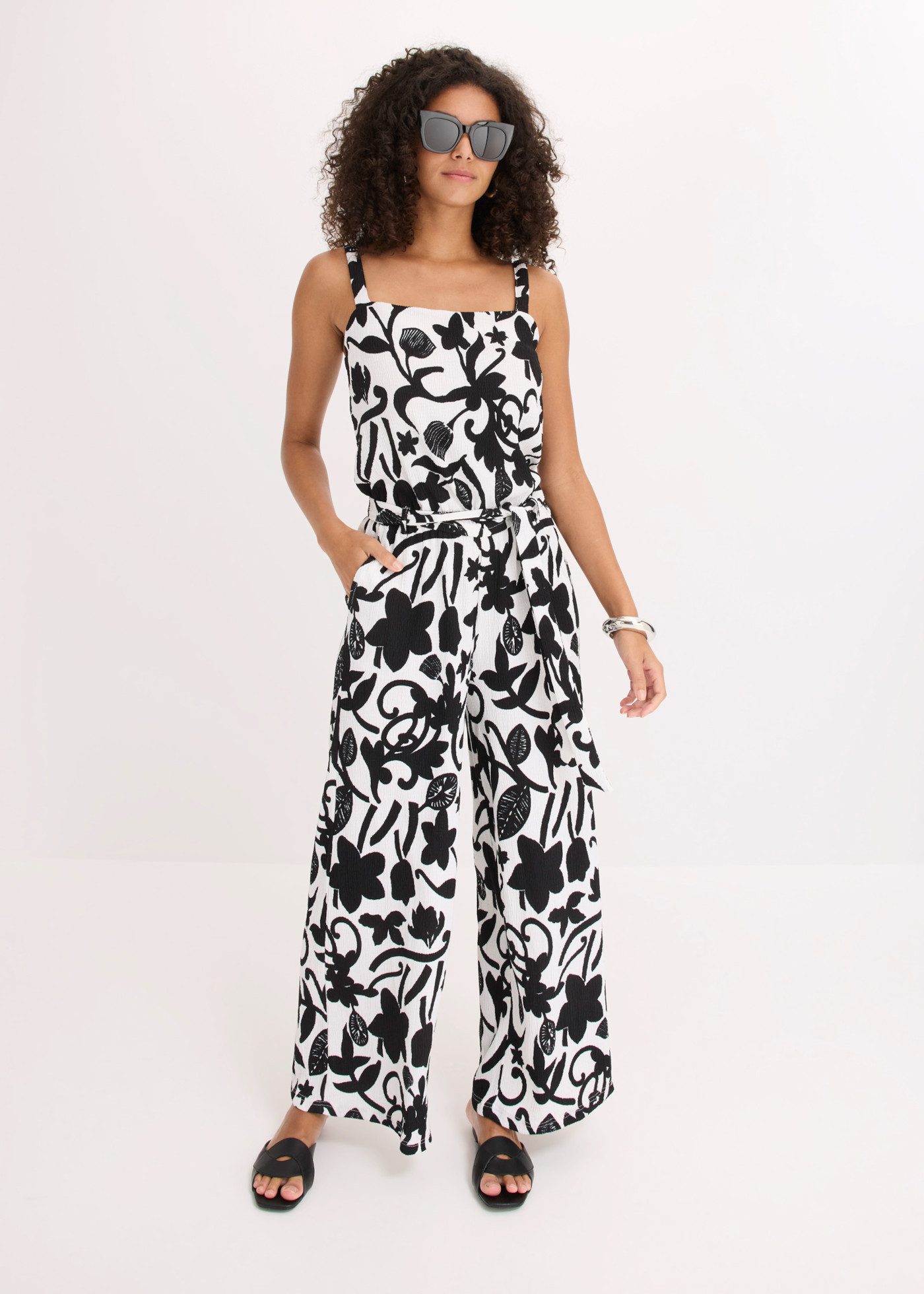bonprix Jumpsuit mit floralem Druck, ohne Ärmel, Loose Fit, aus Polyester und Elasthan – Bild 5 von 5