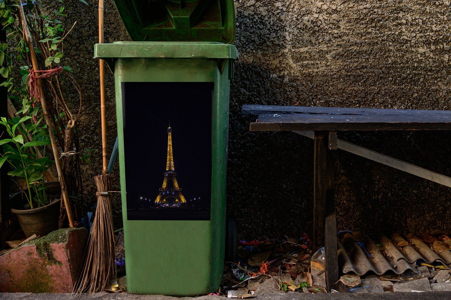 MuchoWow Wandsticker Eiffelturm - Nacht - Lichter Container, Mülleimer-aufkleber, Abfalbehälter Mülltonne, (1 Sticker, St)