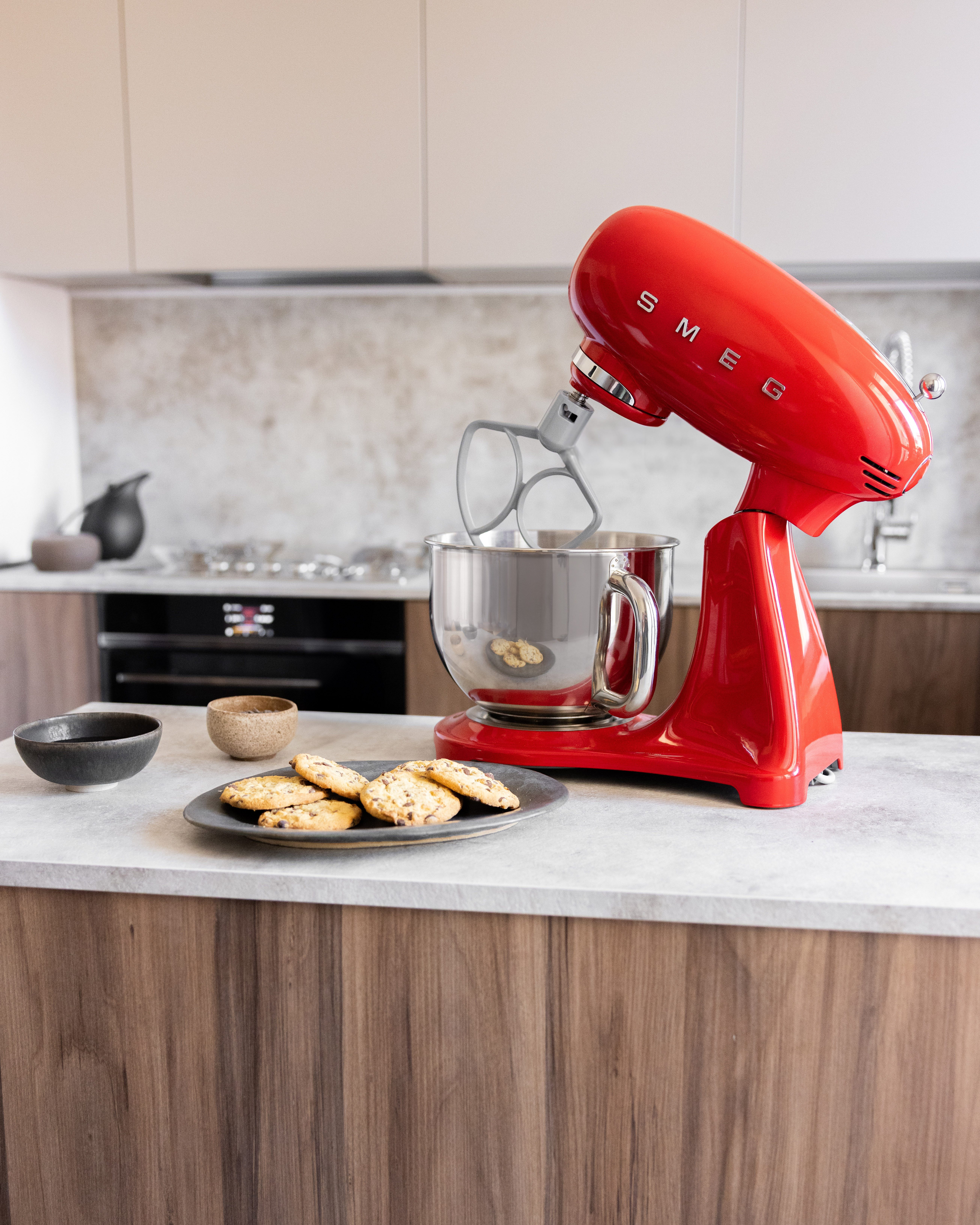 Smeg Küchenmaschine SMF05RDEU, 1000 W, 4,8 l Schüssel