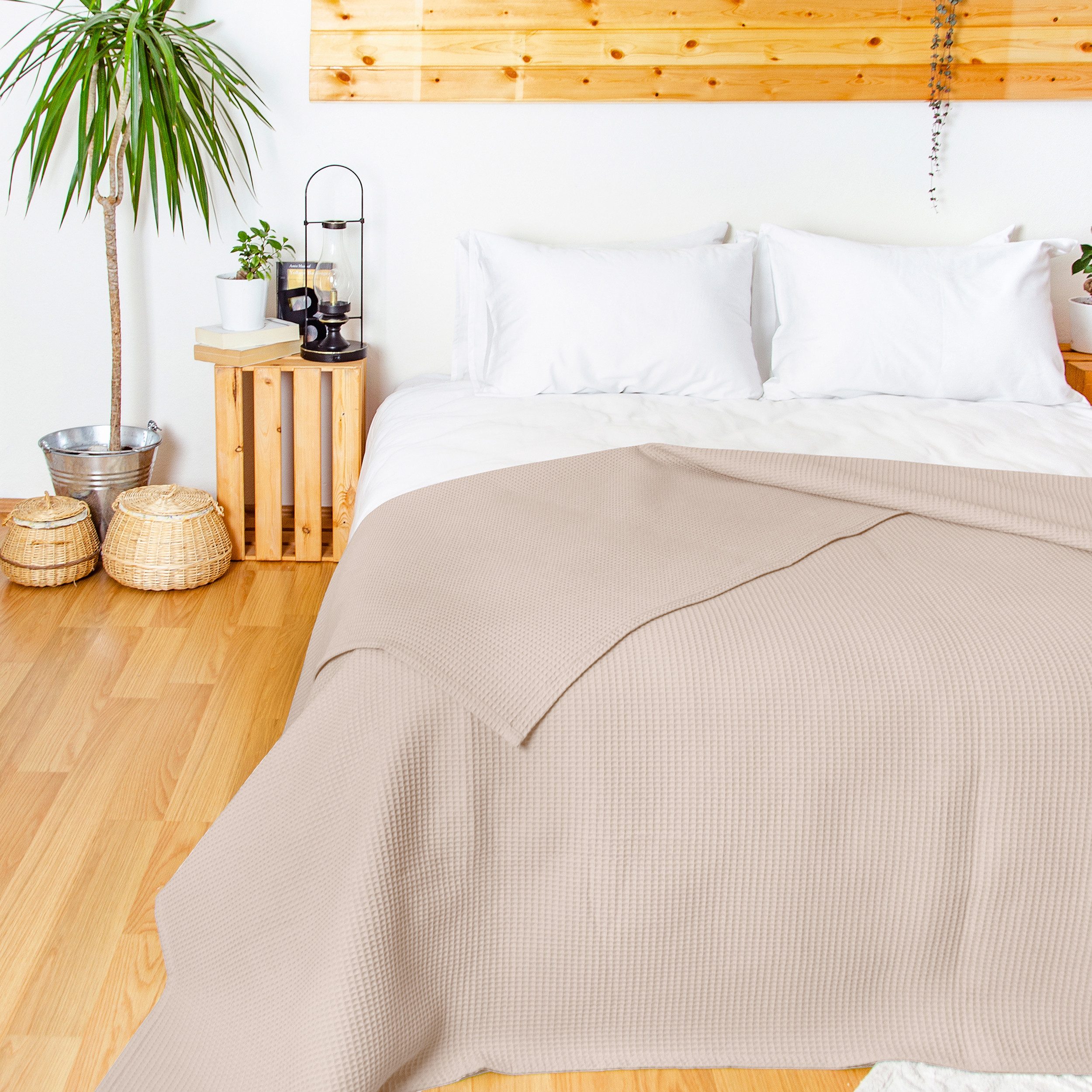 Laynenburg Tagesdecke Waffelpique aus 100% Baumwolle – Baumwolldecke, Kuscheldecke, Wohndecke als Sommerdecke, Bett-Überwurf, Couch-Überwurf, Sofa-Decke