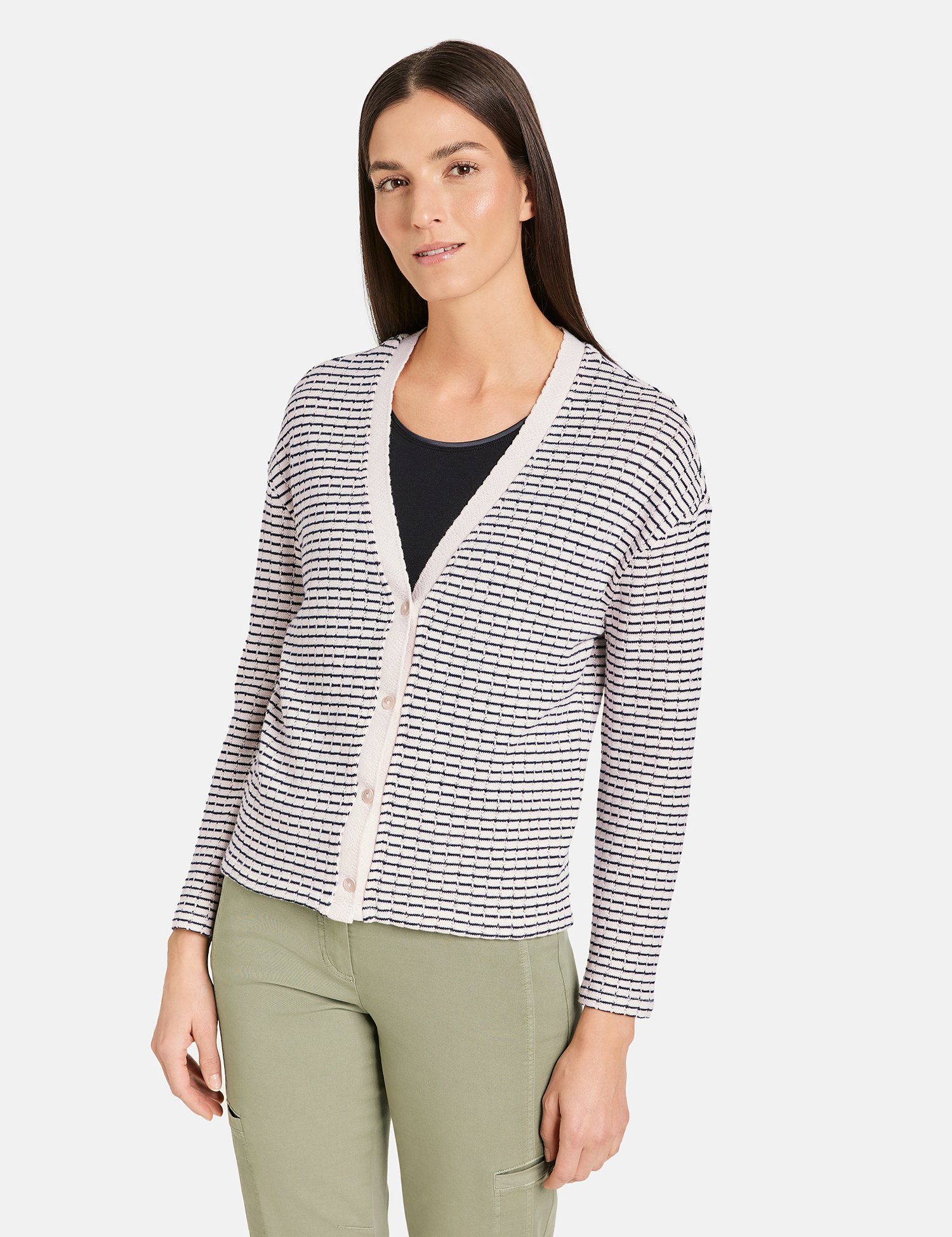 GERRY WEBER Cardigan Modische Strickjacke mit dekorativer Blende