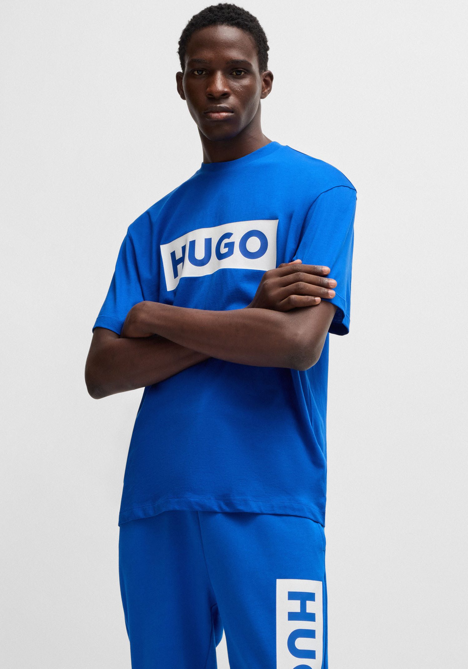 HUGO Blue T-Shirt Nico mit großem Logo-Print, Unisex günstig online kaufen