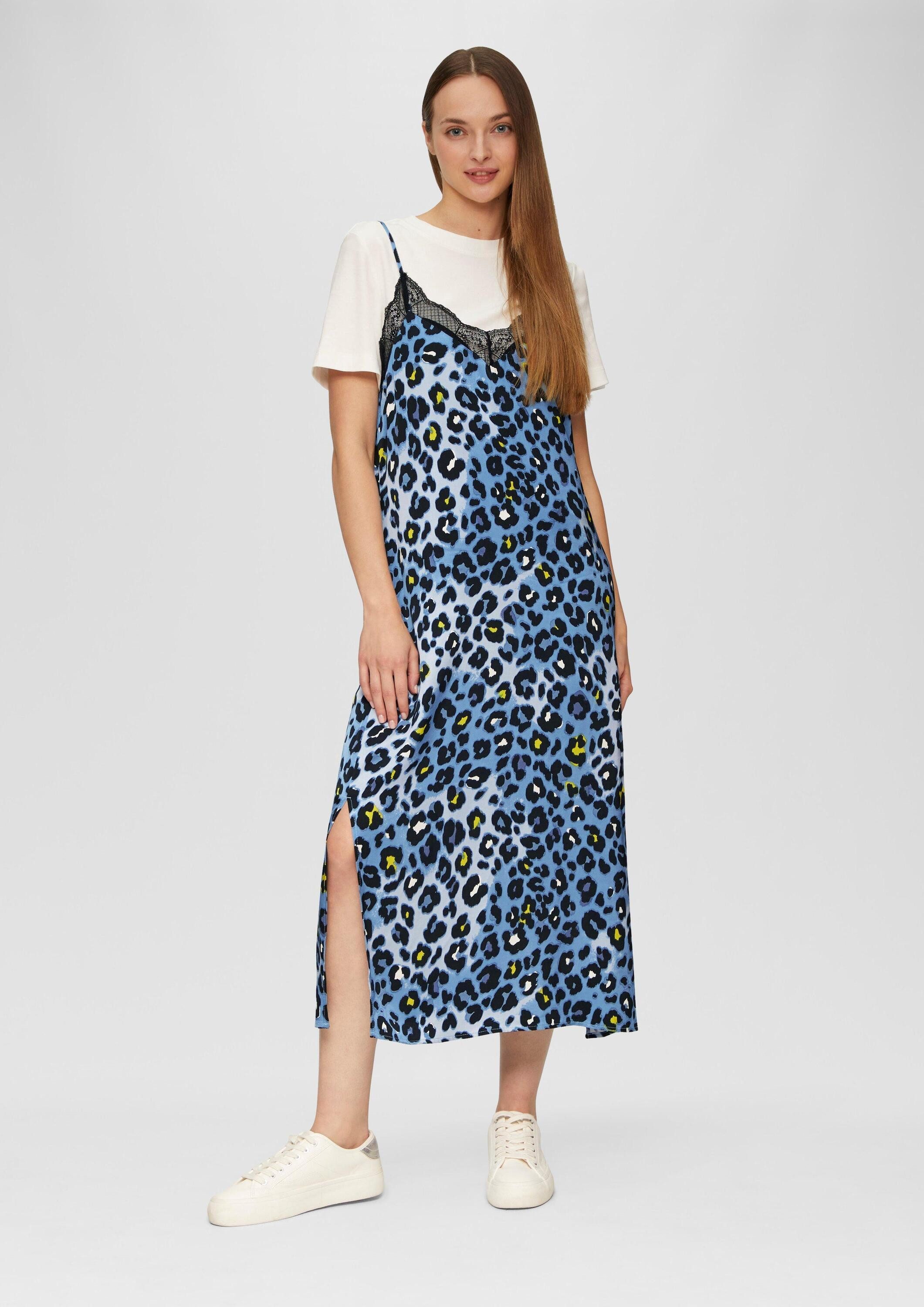 s.Oliver Maxikleid Kleid Spaghettiträger-Kleid aus Satin mit Leo-Muster