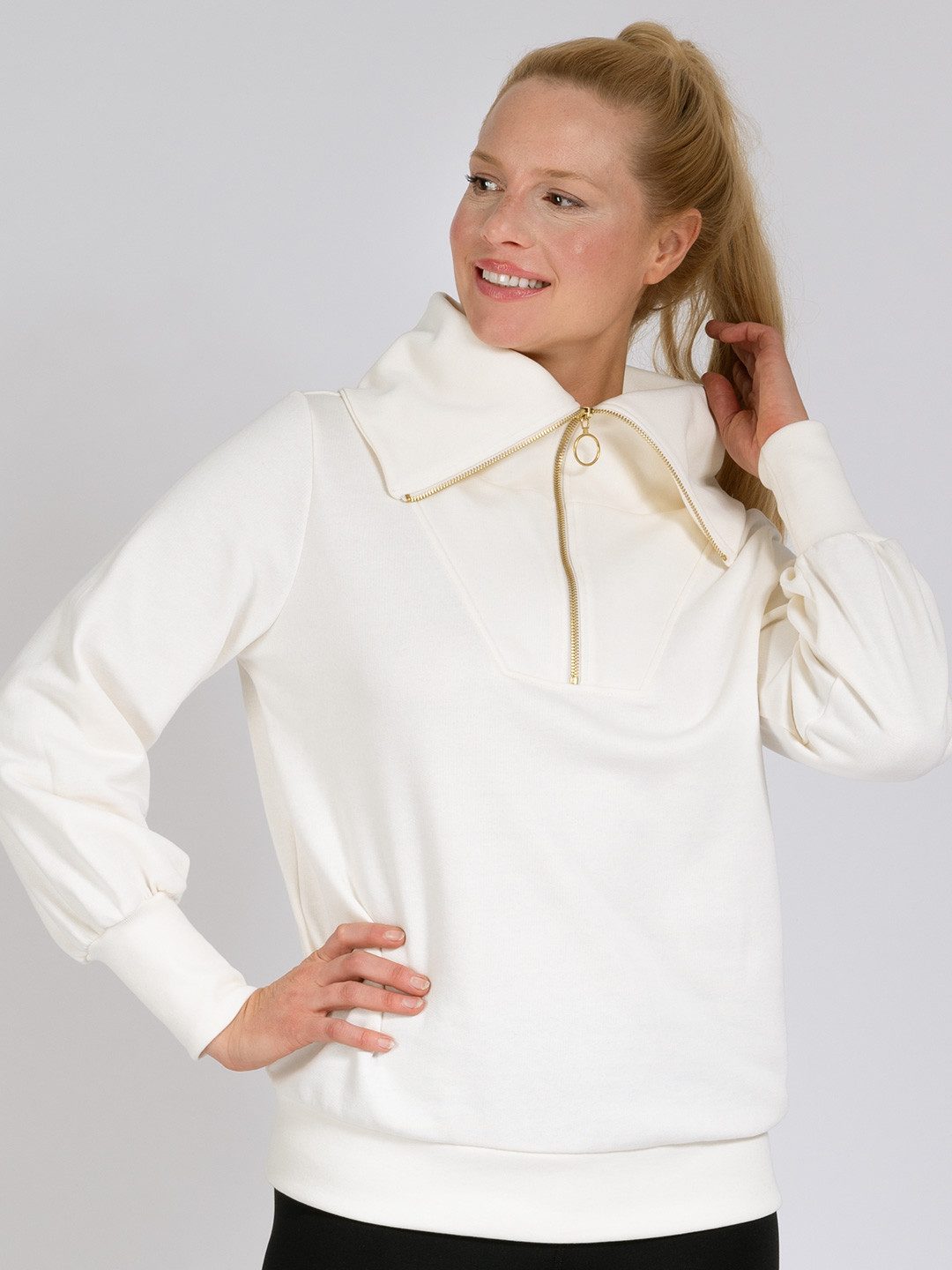 Magadi Yoga & Relax Shirt Nora Troyer aus Sweat-Stoff, mit Reißverschluß
