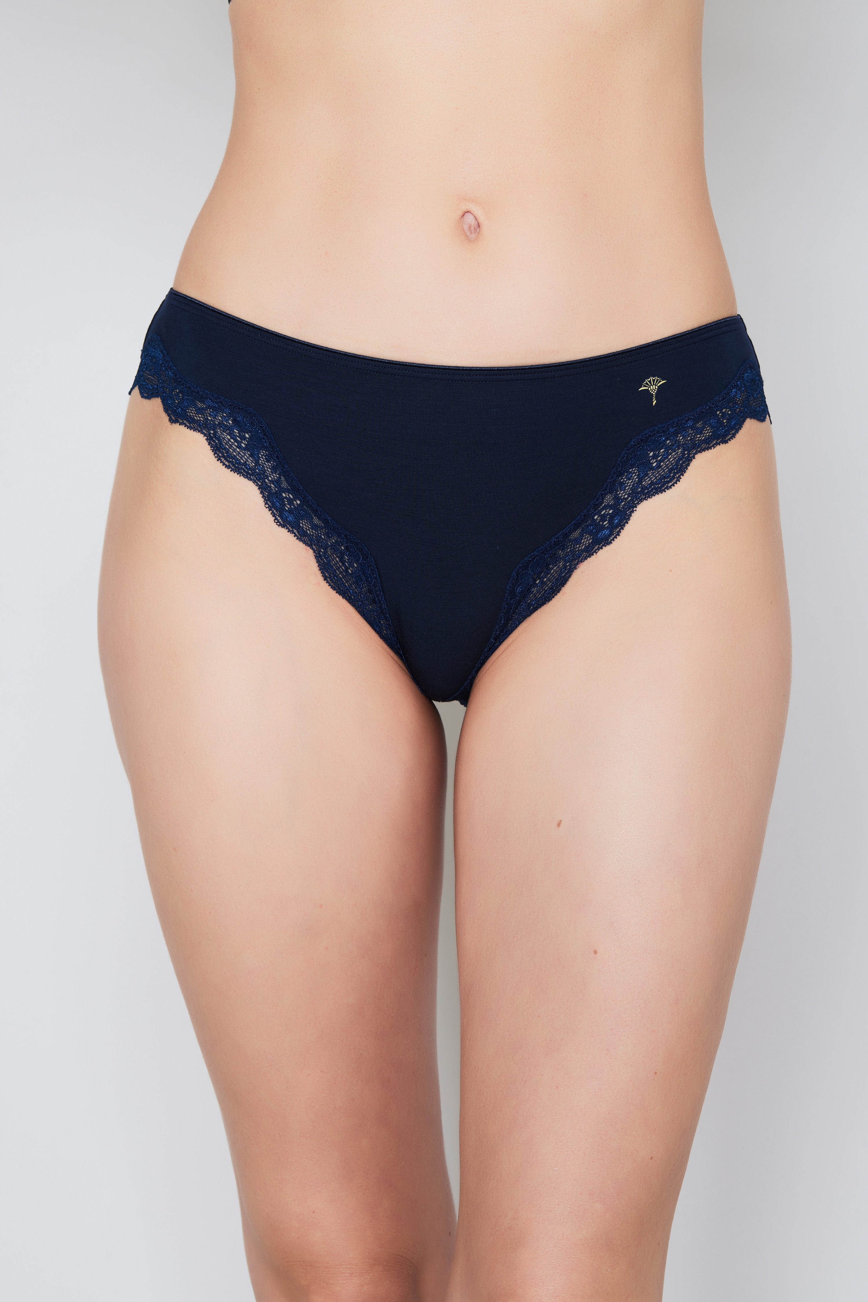 JOOP! Slip Pure mit dekorativer Spitzenbordüre günstig online kaufen