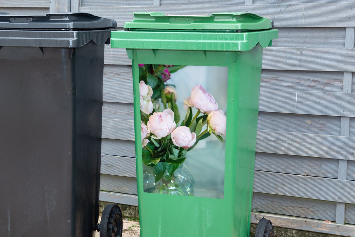 rosa Wandsticker Sticker, (1 einer Vase Pfingstrosen Mülleimer-aufkleber, Mülltonne, MuchoWow in Abfalbehälter St), von Knospen Container,