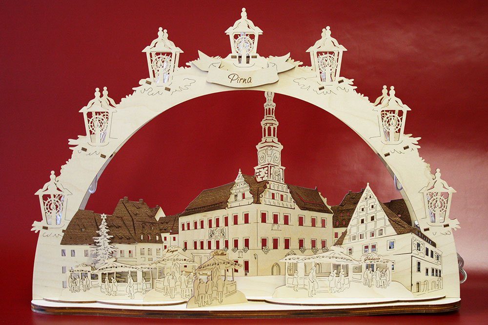 DeColibri LED Schwibbogen 3D LED Schwibbogen Pirna Rathaus - Holzkunst Sachsen - mit Netzkabel, Holzkunst aus Sachsen, beleuchtet