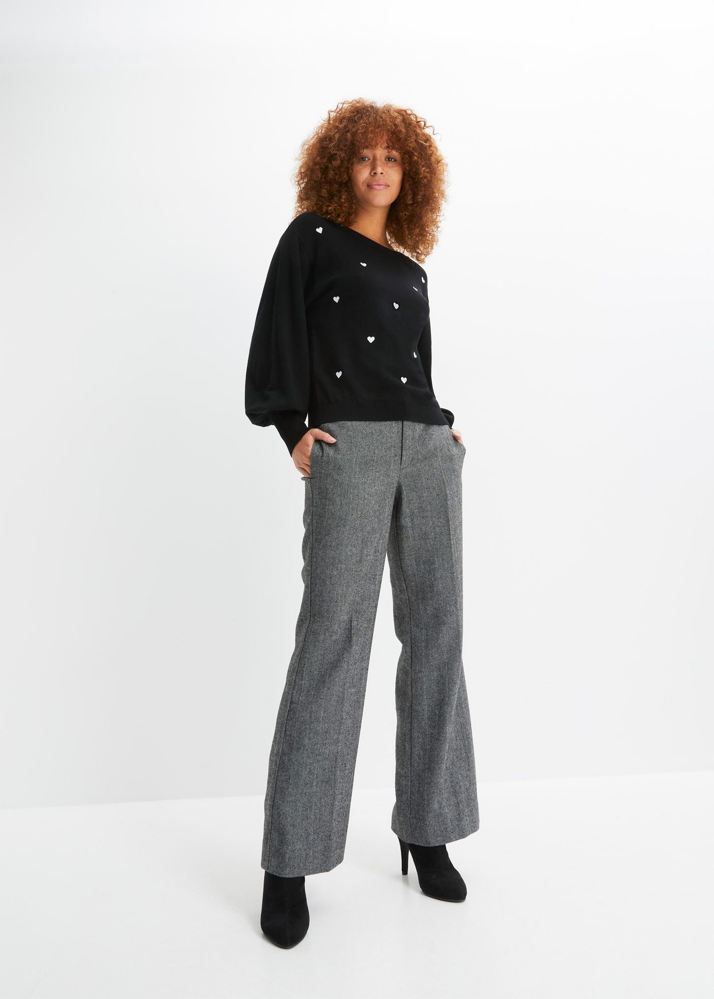 bonprix Strickpullover aus Viskose-Mix, mit Stehkragen, mit Stickerei, bequeme Passform