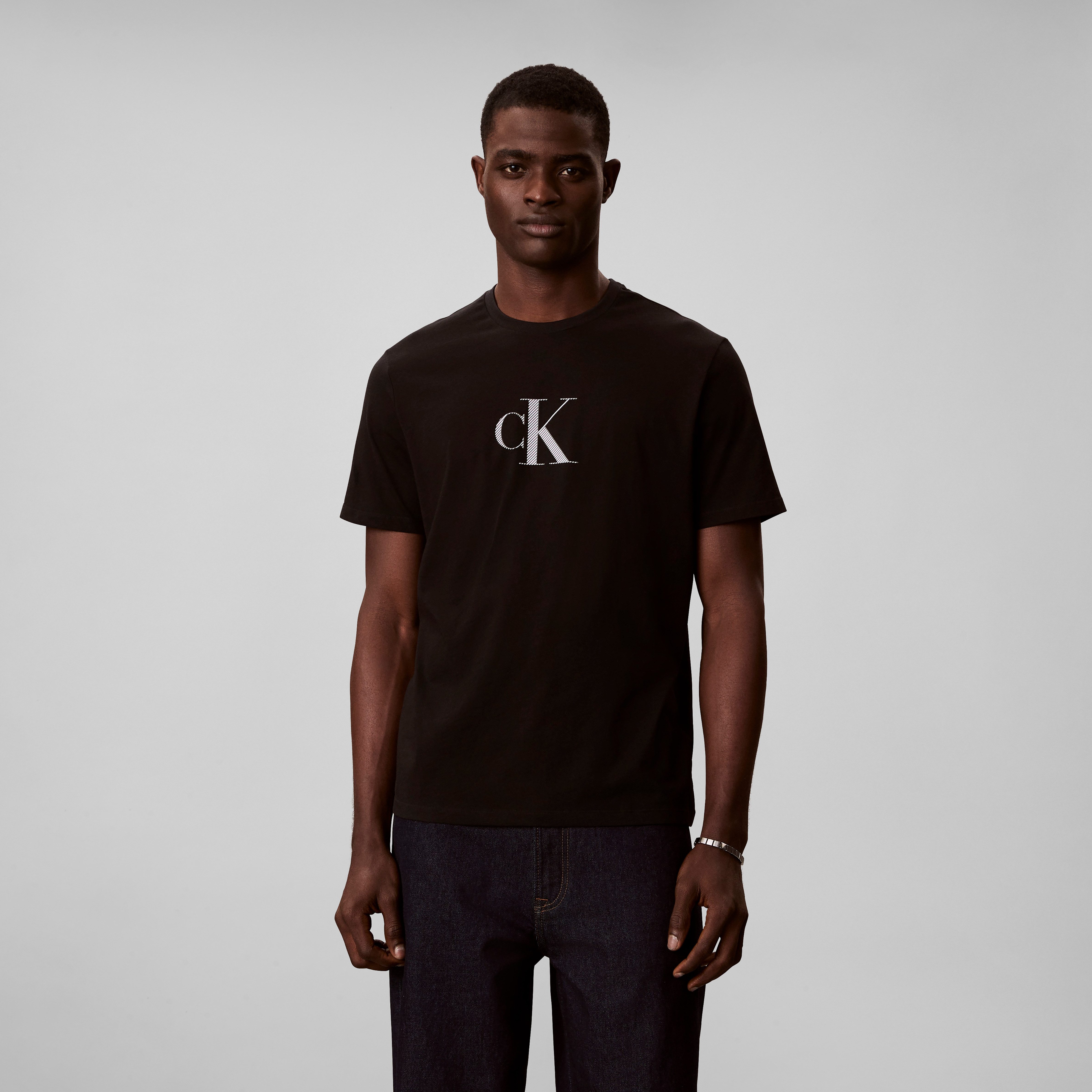 Calvin Klein T-Shirt SS 30S DISTRESS MONOGRAM GRAPHIC Regular fit mit Logodruck