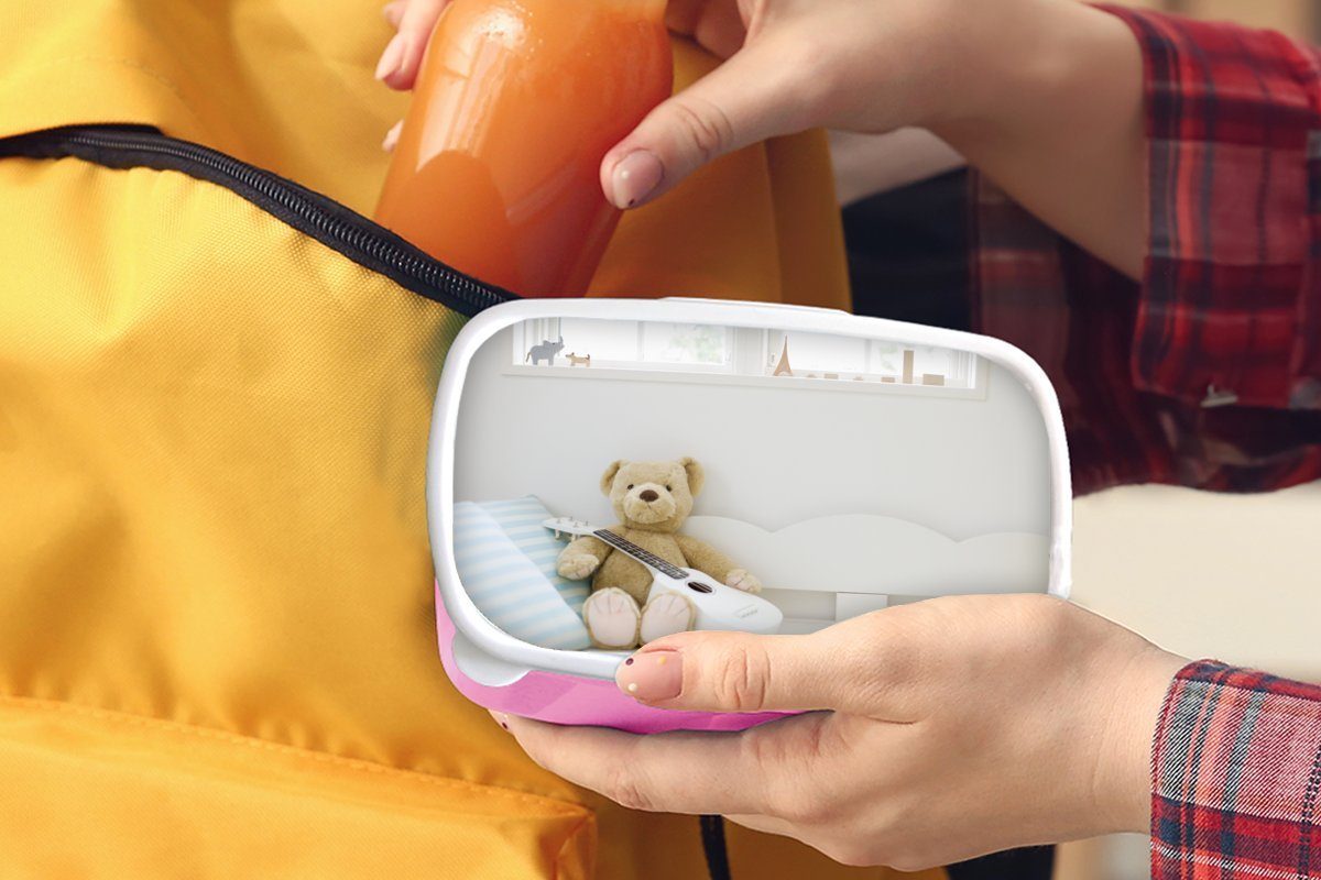 Lunchbox MuchoWow Bär im Kinder, (2-tlg), Bett Kunststoff Kinderzimmer, Erwachsene, Brotdose Snackbox, dem auf Kunststoff, Ein für Brotbox rosa Mädchen,