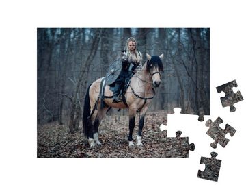 puzzleYOU Puzzle Wikinger Kriegerin auf ihrem Pferd im dunklen Wald, 48 Puzzleteile, puzzleYOU-Kollektionen Fantasy