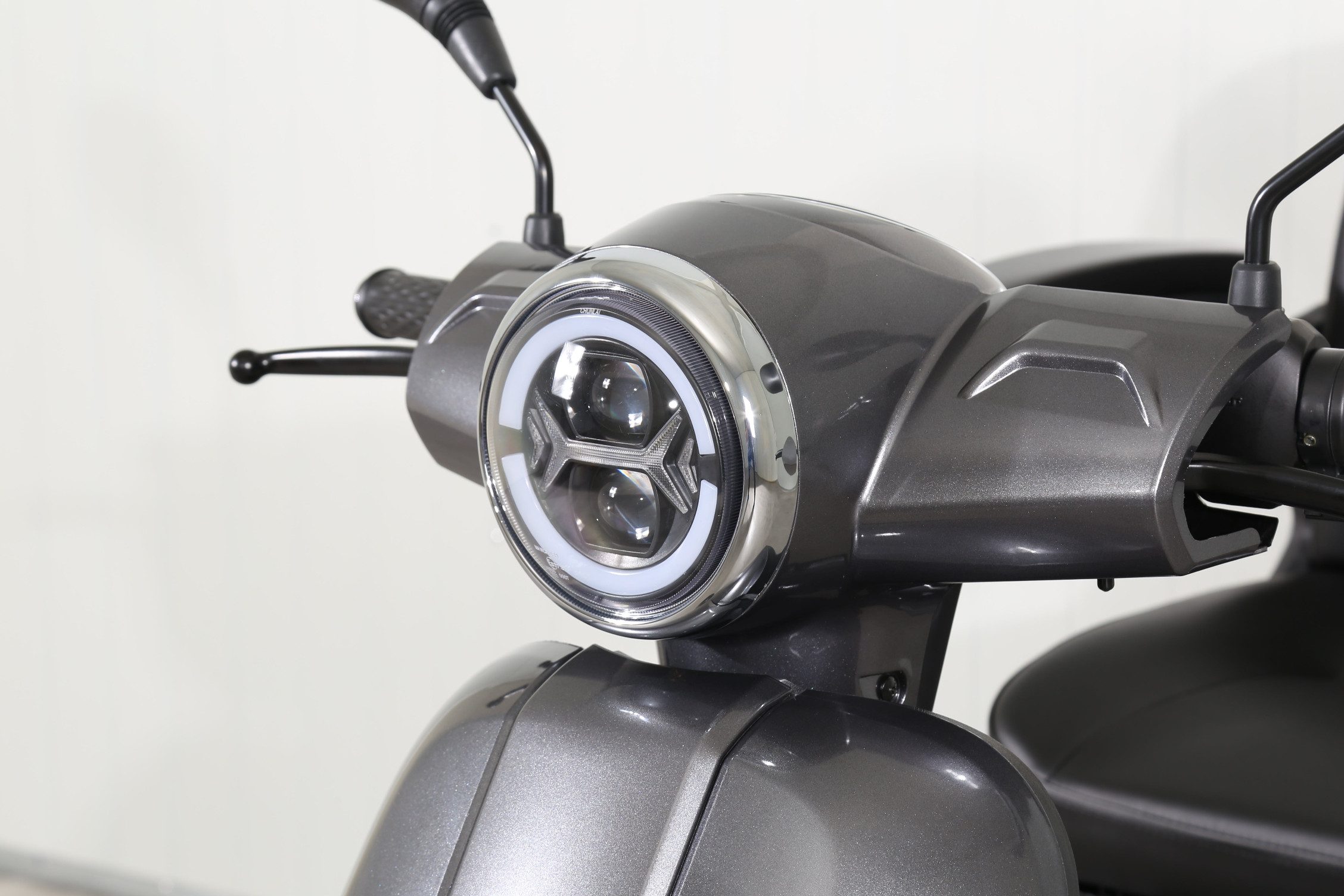 Aktiv mobil Elektromobil AM E-Rider 1000, 25 km/h mit Topcase, 1000 W, 25 km/h, Topcase mit Fassungsvermögen von ca. 25 l, Staufach mit ca. 19 l – Bild 4 von 5