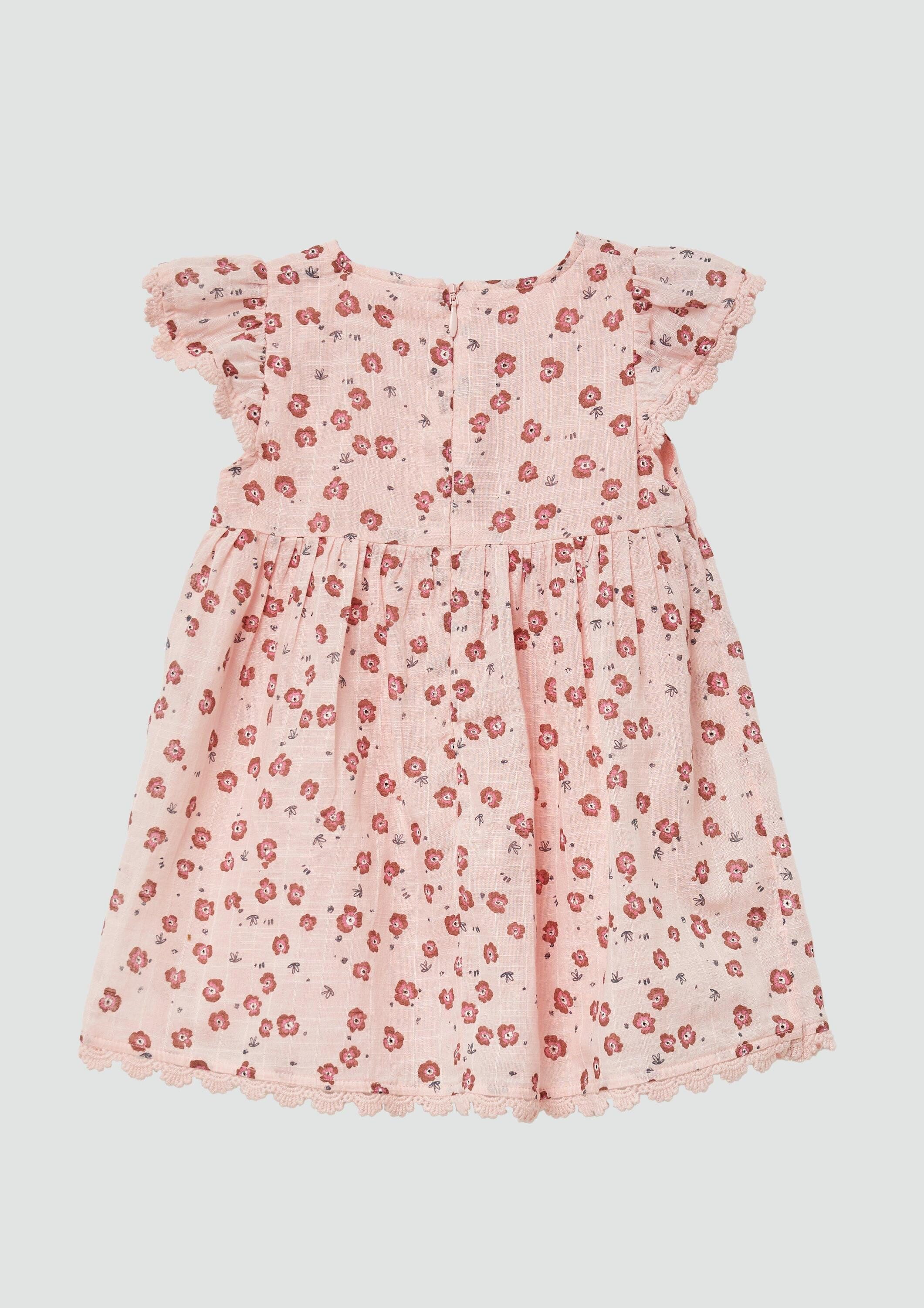 s.Oliver Minikleid Kleid Ausgestelltes Baumwoll-Kleid mit Flügelärmeln und Spitzenbesatz