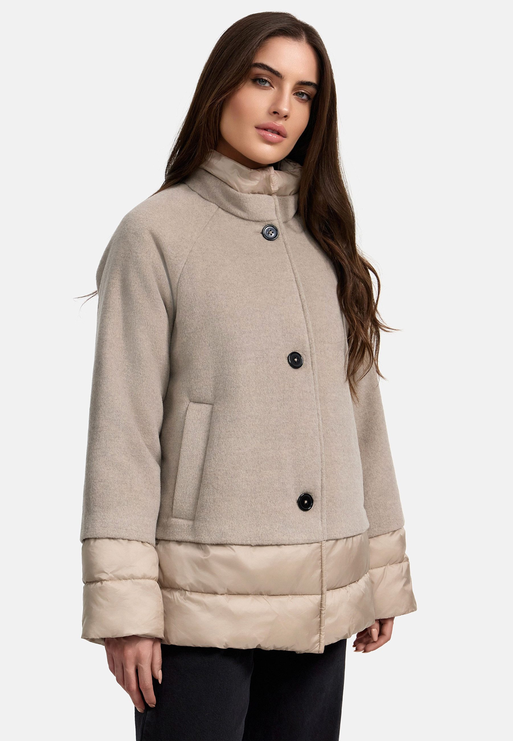 Manisa Winterjacke mit modischen Materialmix und günstig online kaufen