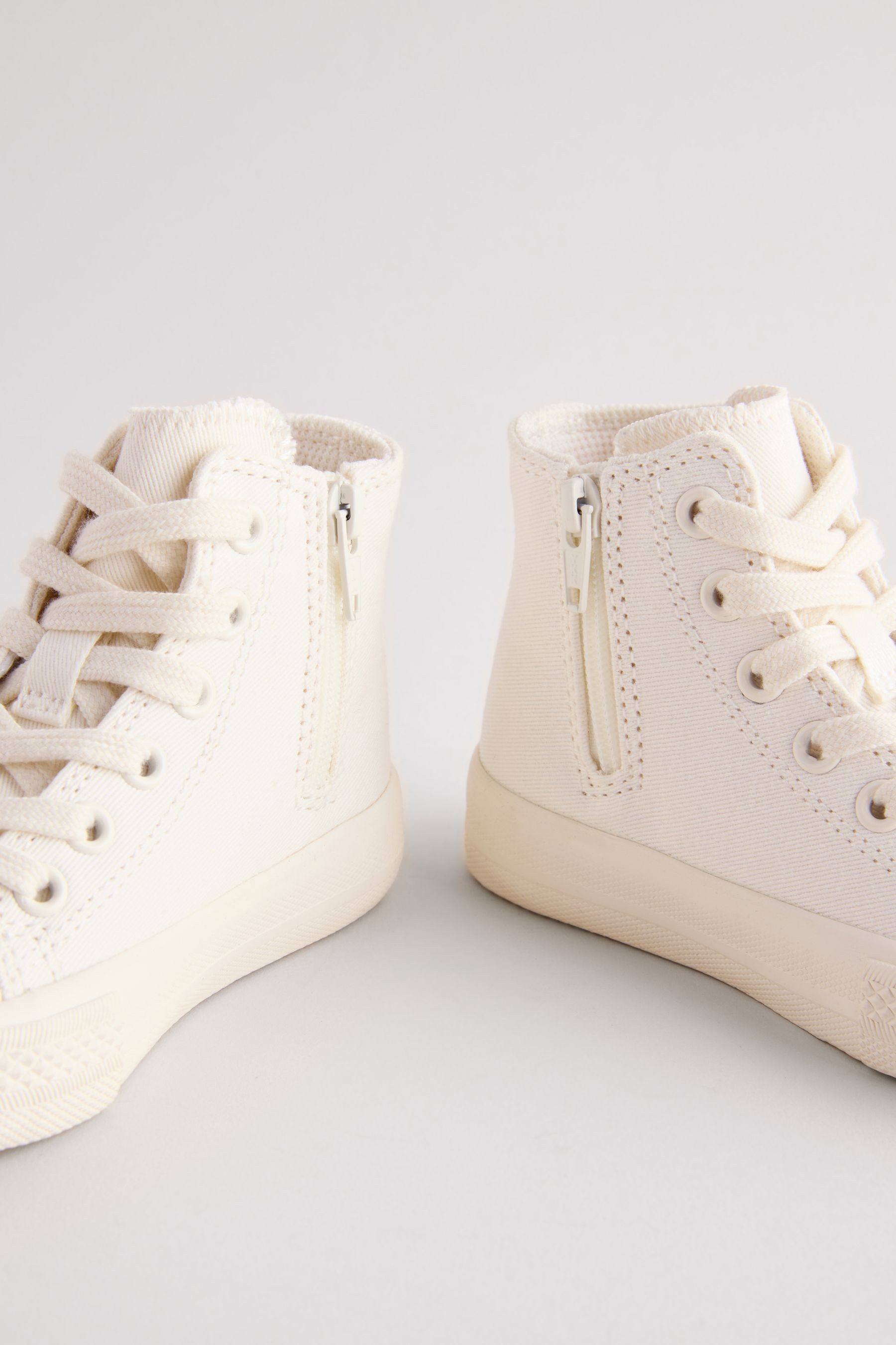 Next High Top in weiter Passform Sneaker (1-tlg)