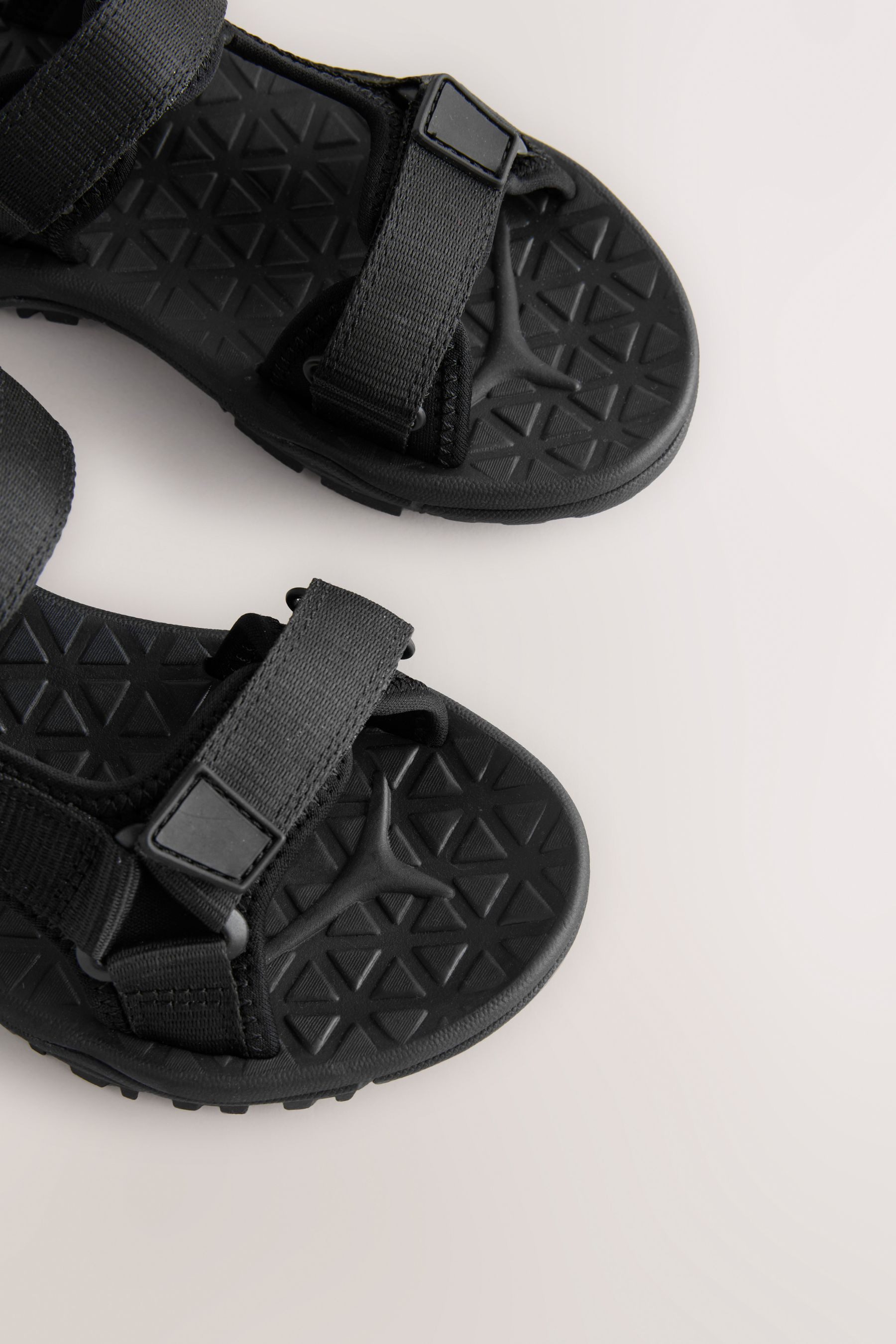 Next Trekker-Sneaker mit Klettverschlussriemen Sandale (1-tlg) günstig online kaufen