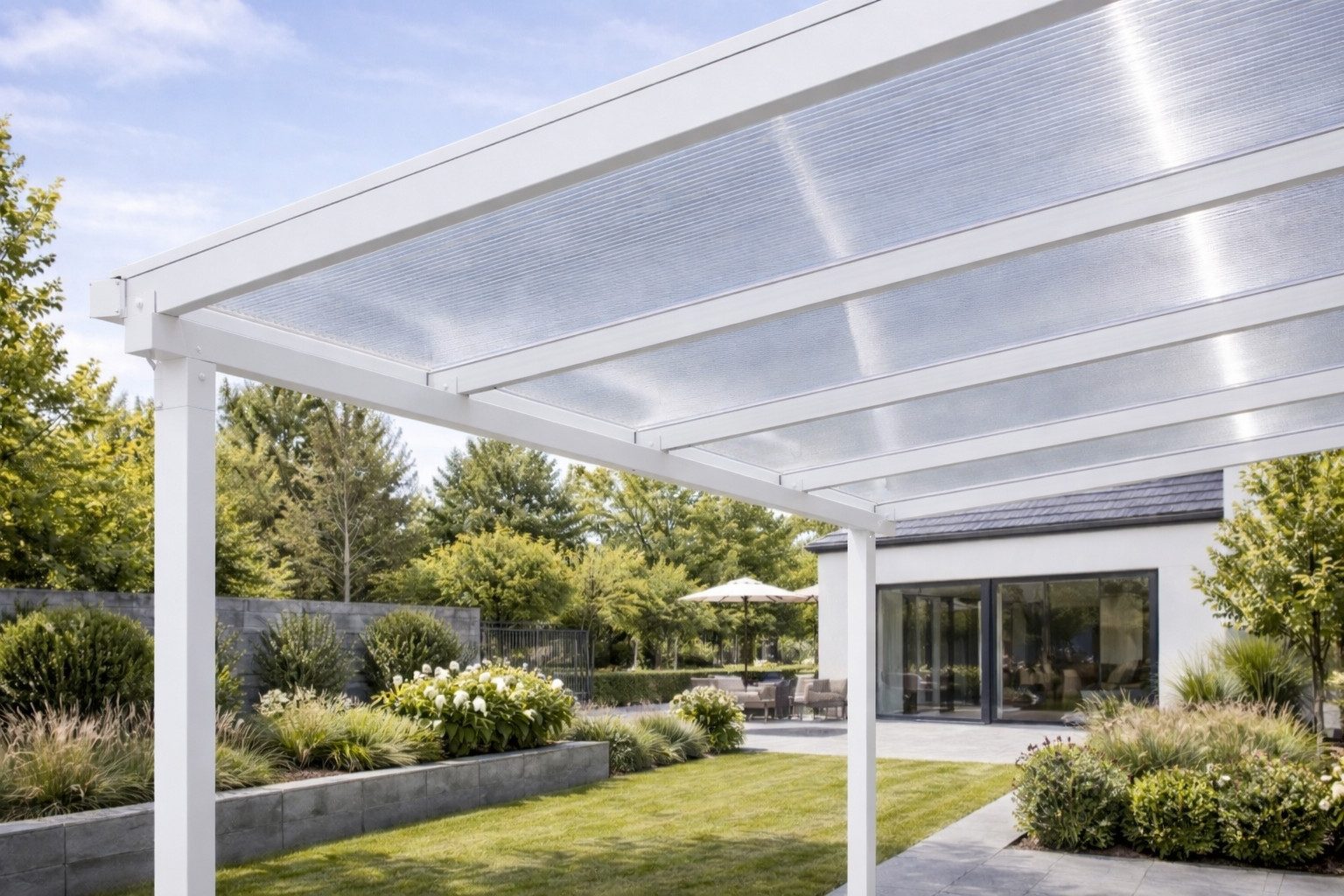 DREKU Terrassendach Aluminium 9016 weiß, Stegplatten klar, BxT: 300x300 cm, Bedachung Polycarbonat Stegplatten 16 mm, (Bausatz)