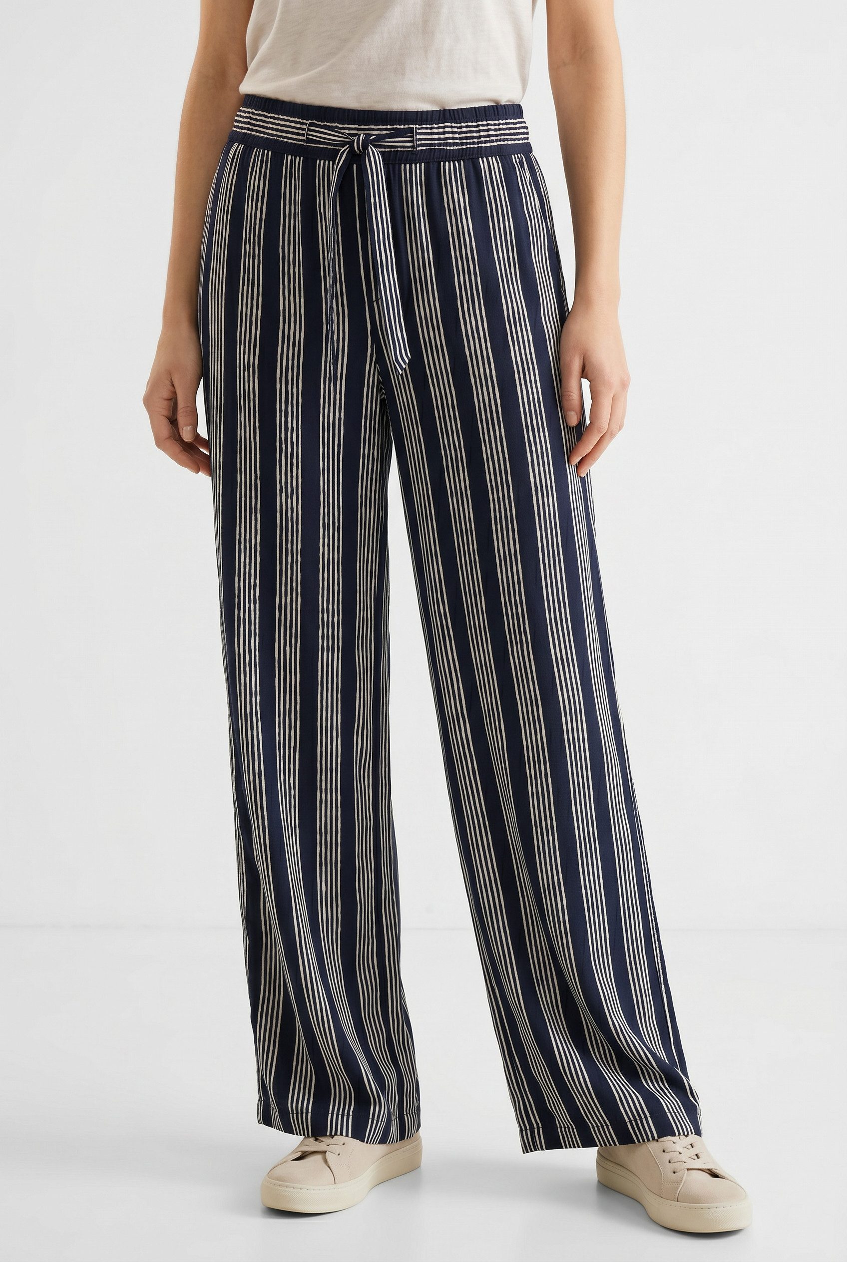 STREET ONE Stoffhose Style Emee Sommerhose im Loose Fit / mit Streifen