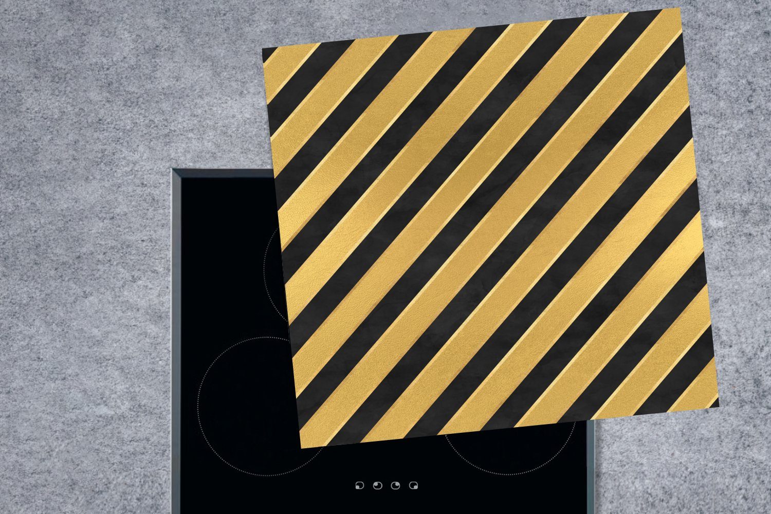 MuchoWow Herdblende-/Abdeckplatte Gold cm, - Arbeitsplatte küche tlg), Muster 78x78 für Streifen Schwarz, - - Ceranfeldabdeckung, Vinyl, (1
