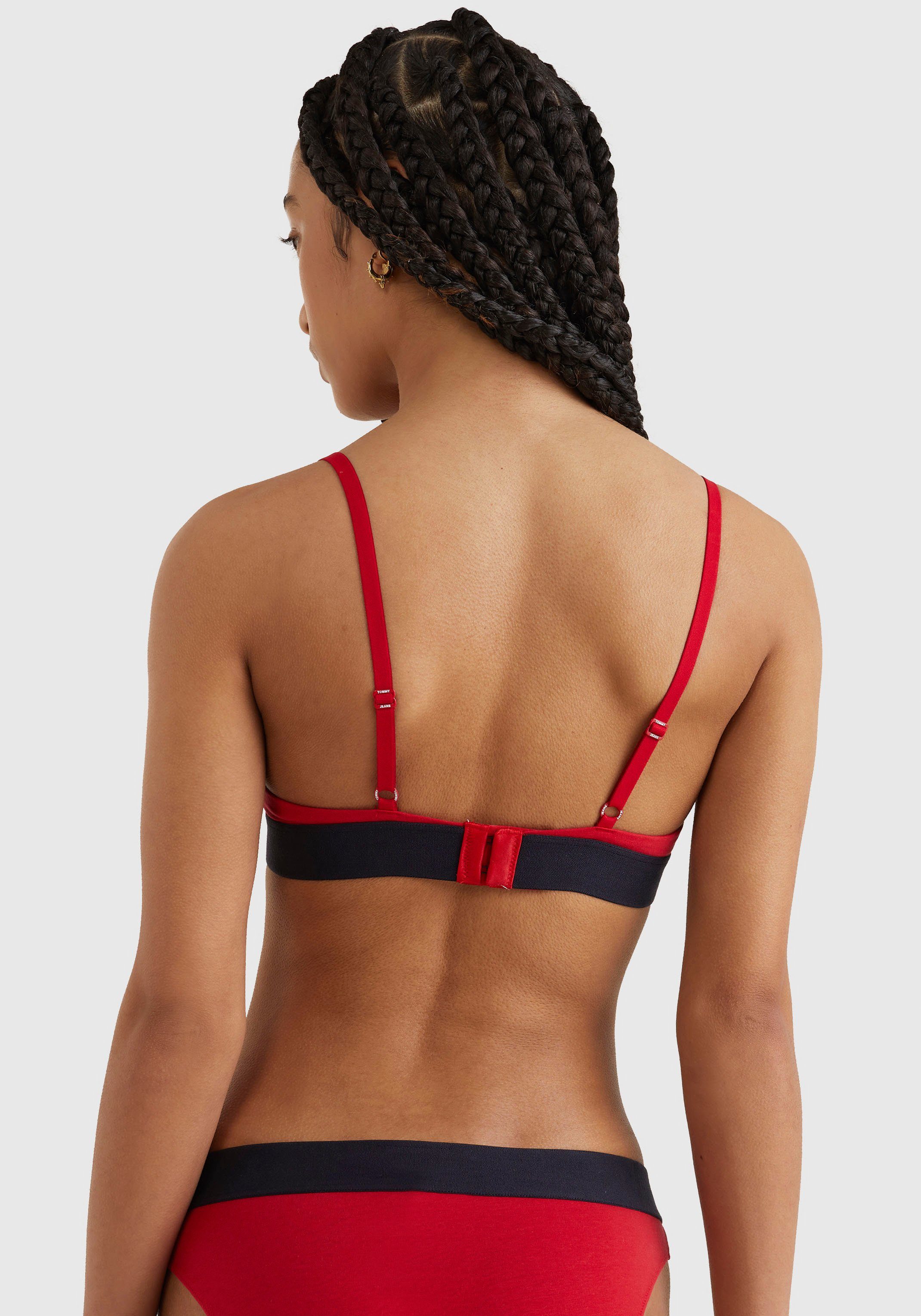 Tommy BRALETTE dem Logo-Schriftzug Primary Hilfiger Hilfiger Elastiktape Red TRIANGLE Tommy auf Underwear UNLINED mit Triangel-BH