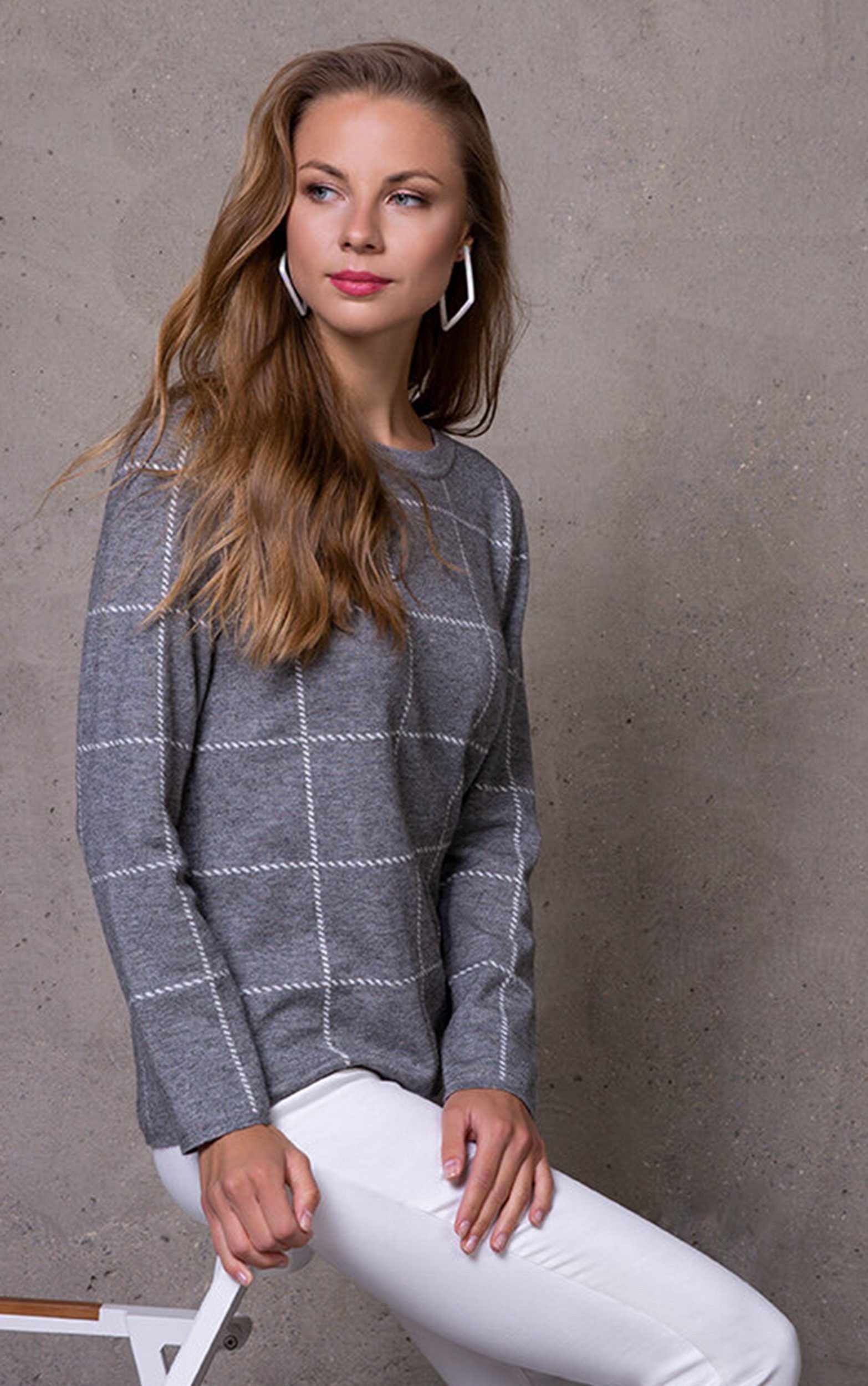 Strickpullover Zeitloser Pullover mit dezentem Karomuster