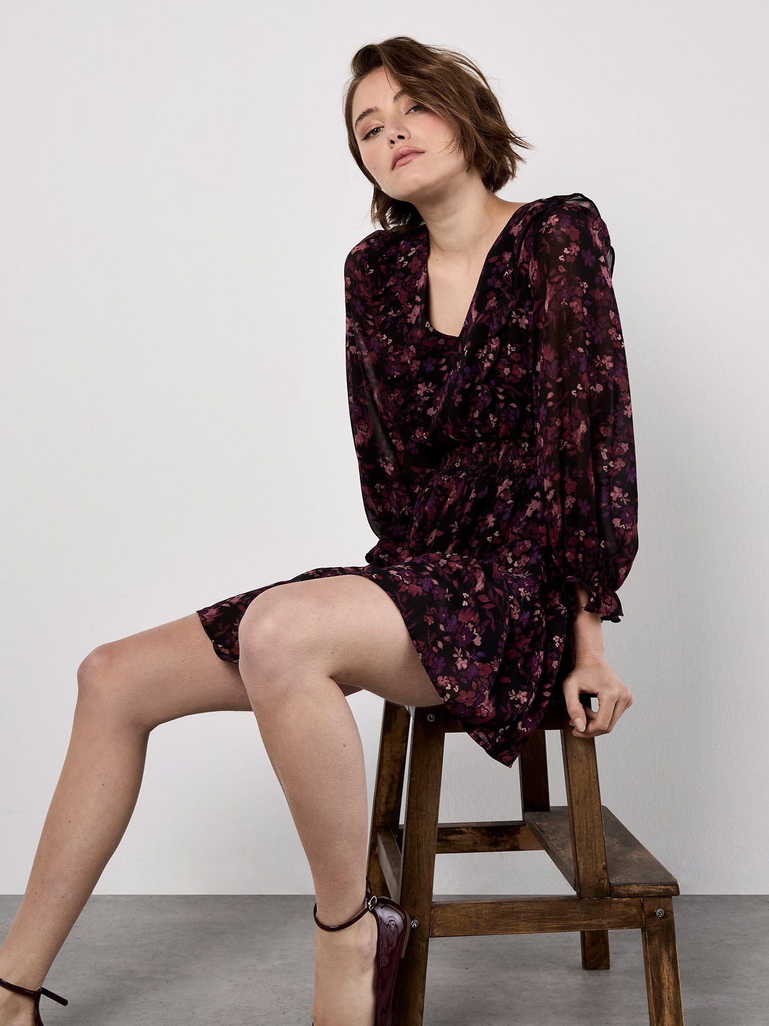 Apricot Druckkleid Ditsy Floral Ikat Dress mit Rüschen günstig online kaufen