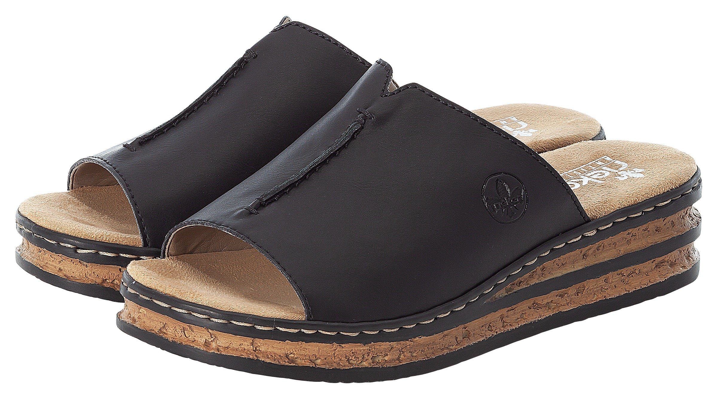 Rieker Pantolette, Plateau, Sommerschuh, Schlappen in klassischer Optik. Reduzierter Preis € 40,44. Unverbindliche Preisempfehlung € 49,95