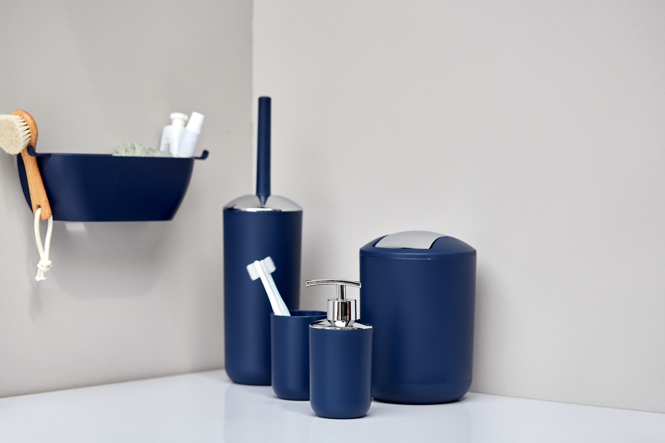 WENKO Badaccessoire-Set Brasil, Set, Seifenspender, Zahnputzbecher, WC-Garnitur & Kosmetikeimer