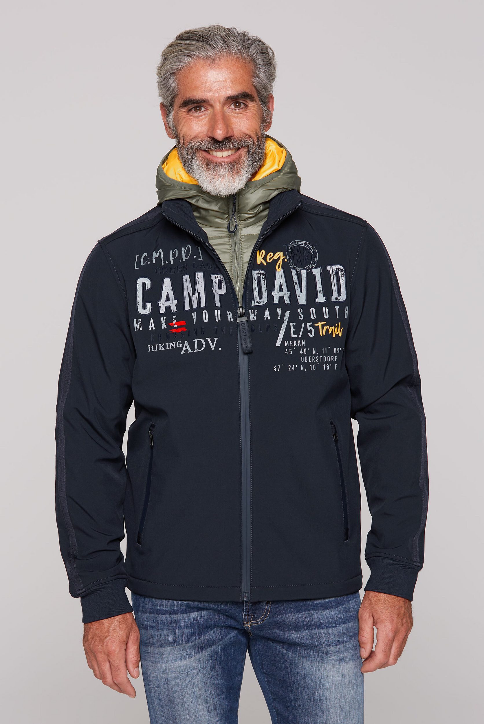 CAMP DAVID Softshelljacke / Übergangsjacke mit verstellbarem Gummizug im Saum